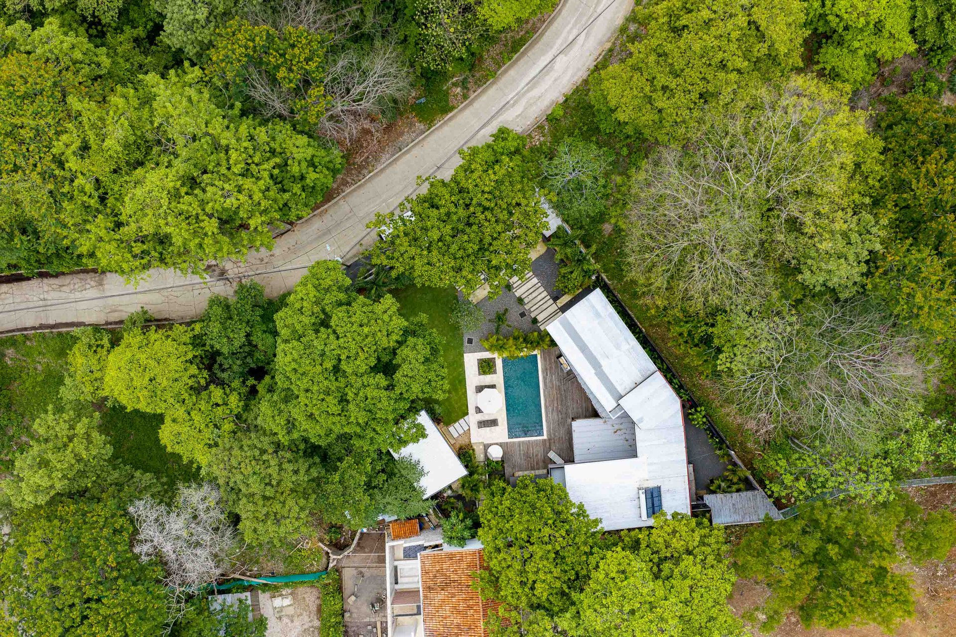 Casa Chavela | Luxury 4-Bedroom Home with Guest Cabin & Pool in Tamarindo