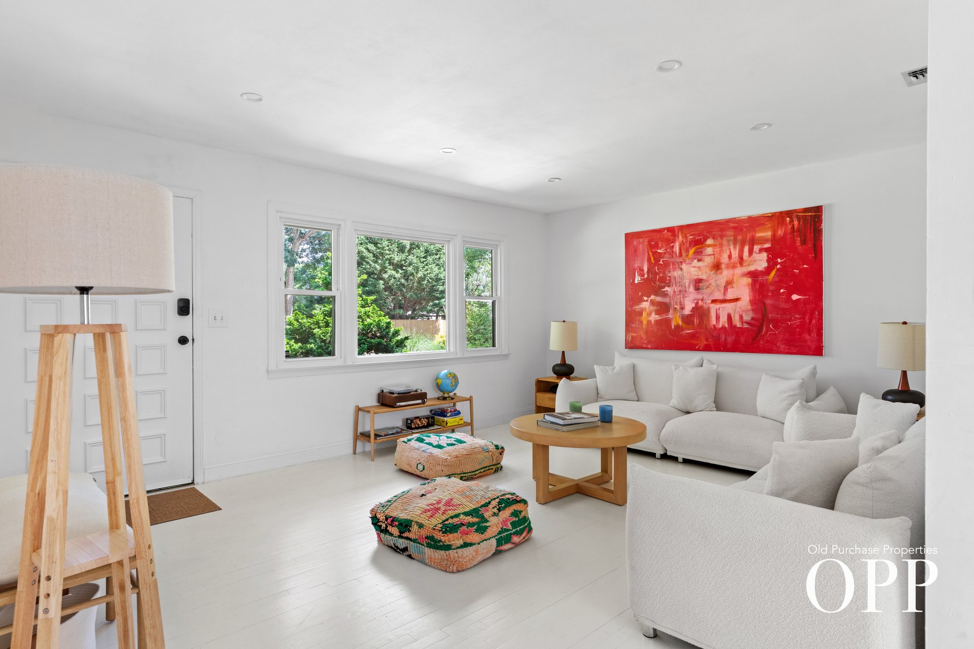 A BELLPORT VILLAGE RETREAT