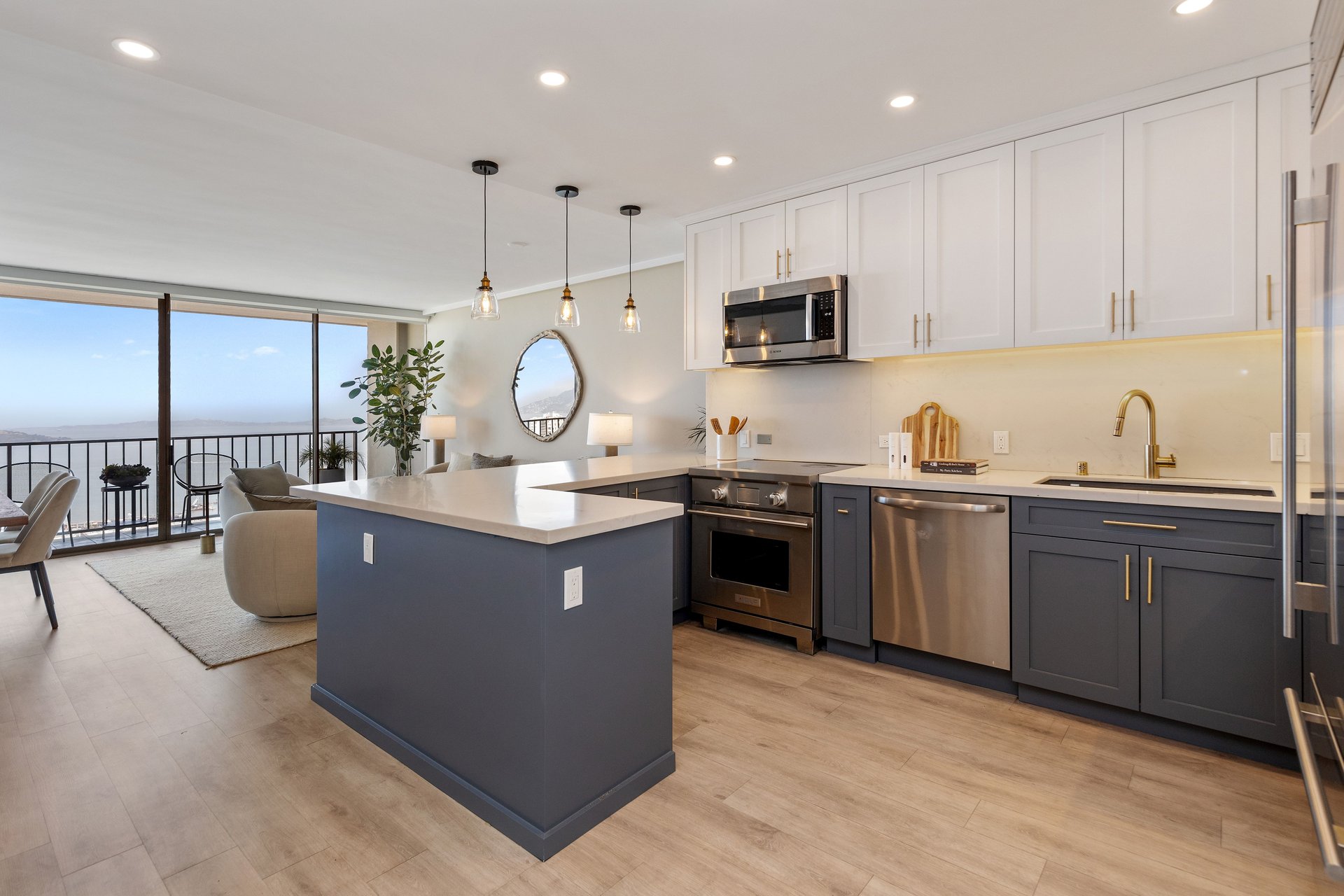 Updated Russian Hill View Residence