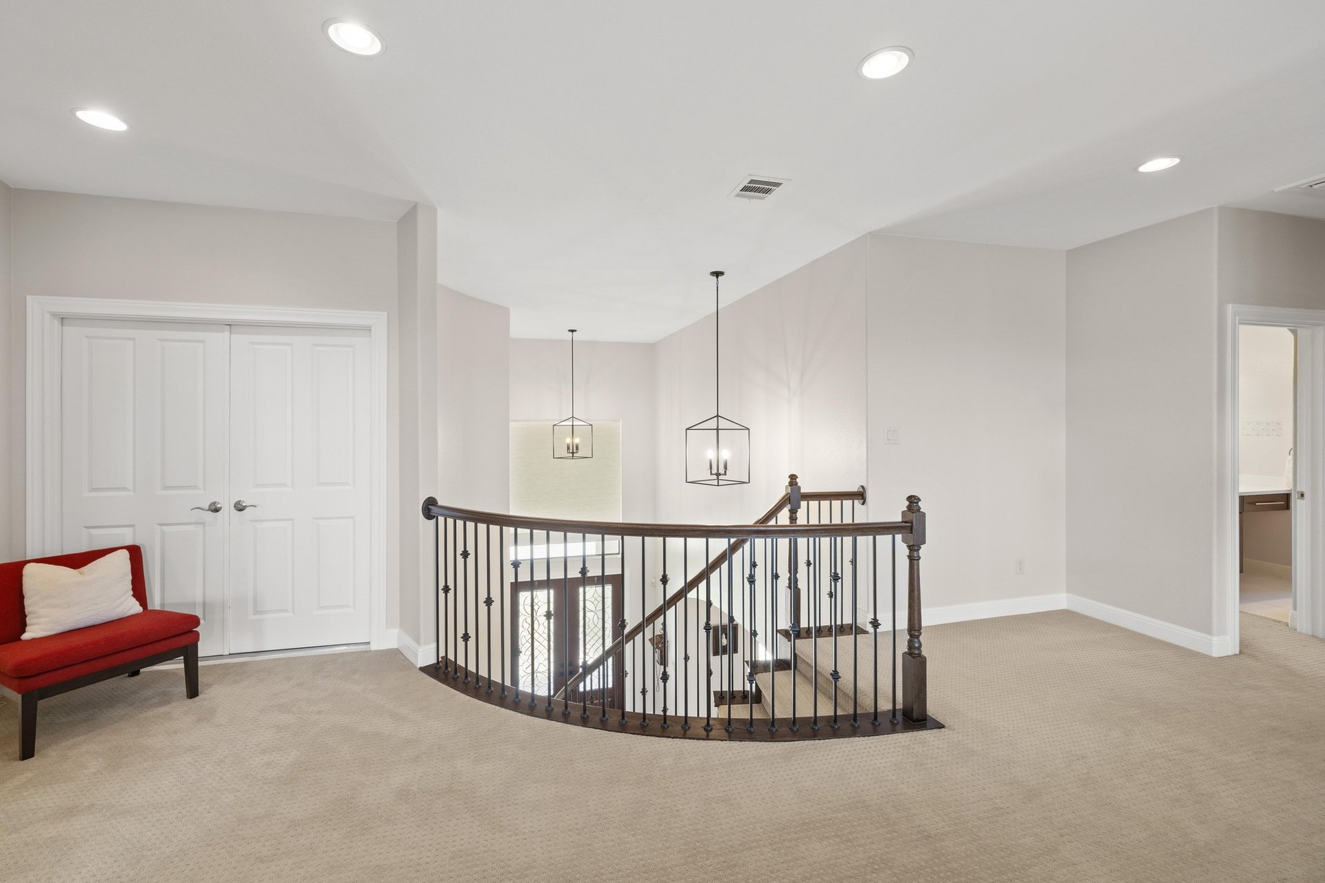 1501 University Club Drive