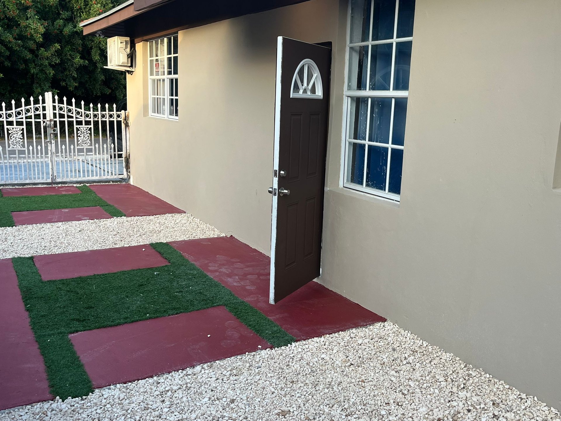 Bellot Road Unit #1