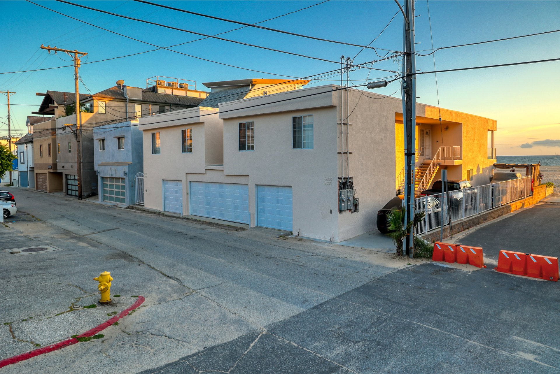 6401-6405 Ocean Front Walk