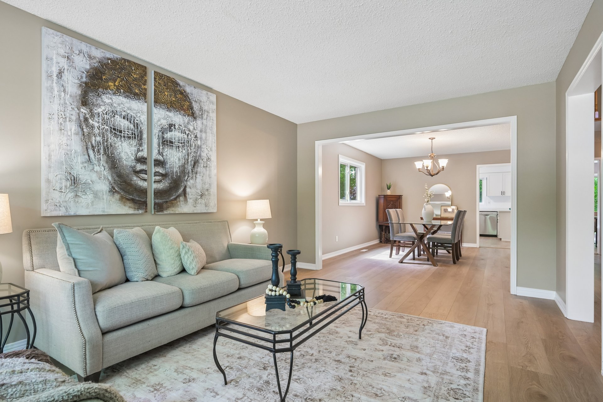 Unbeatable location in Glen Abbey!