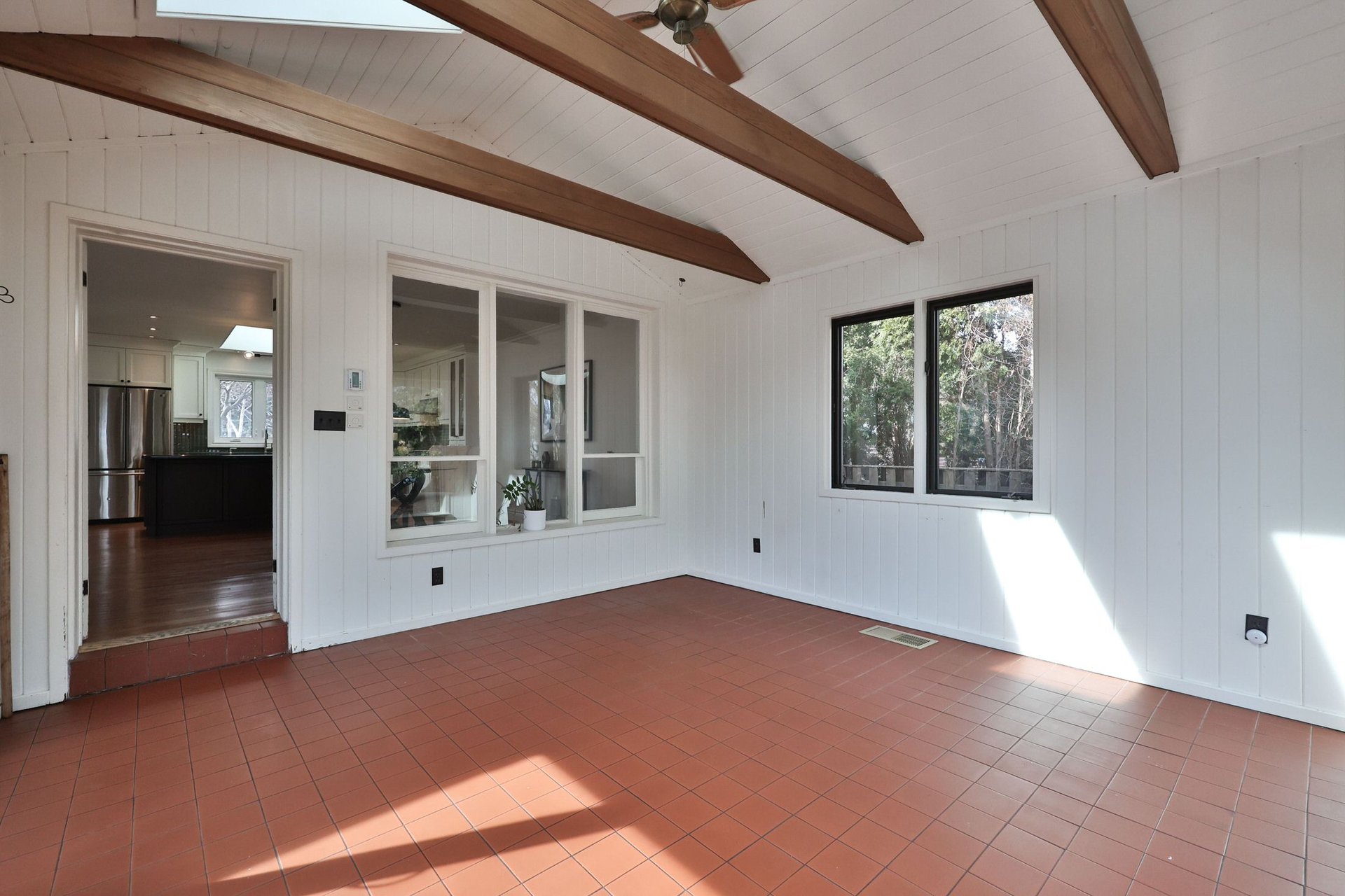 1439 Larchview Trail