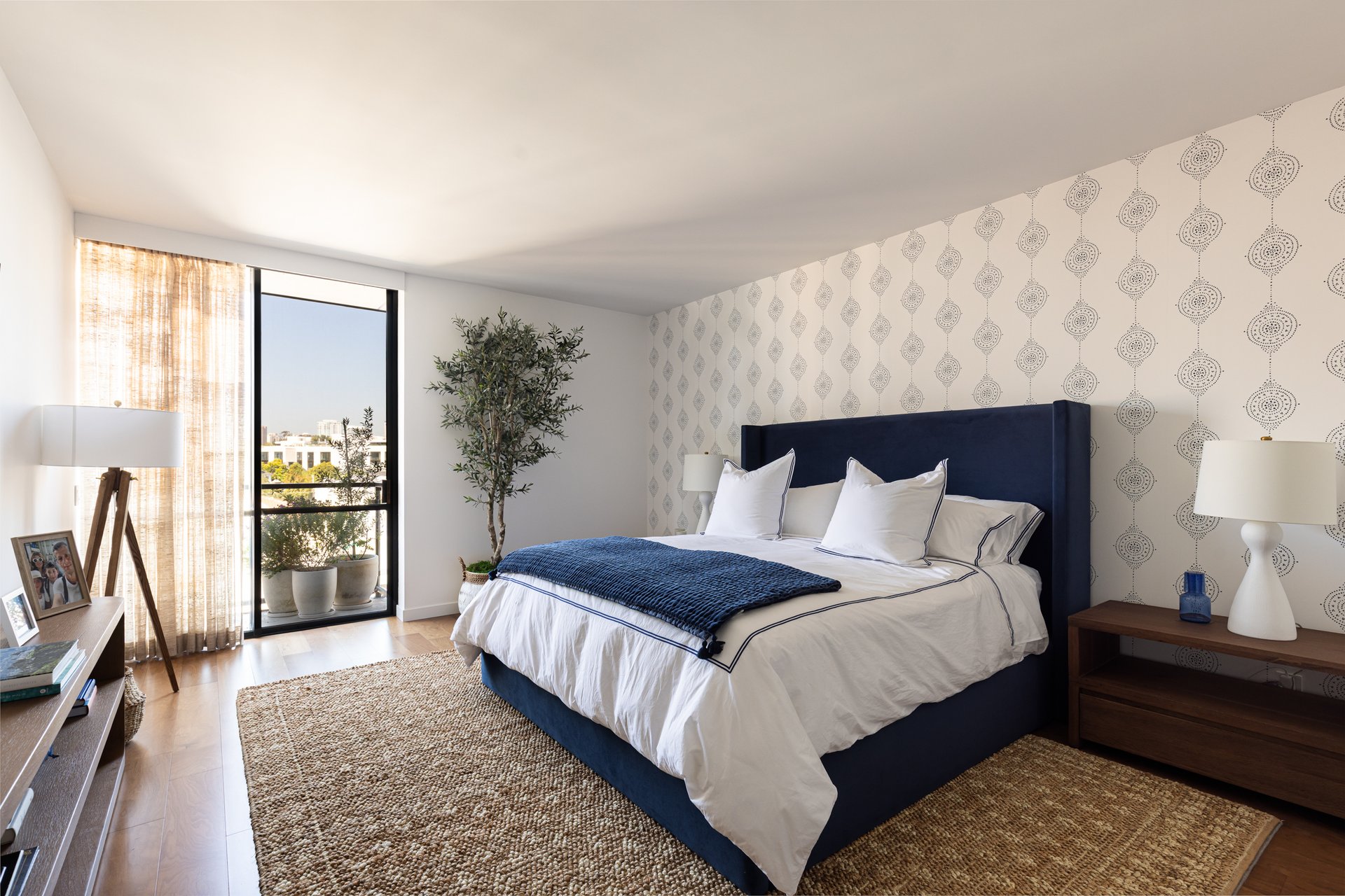 211 South Spalding Dr #305N, Beverly Hills