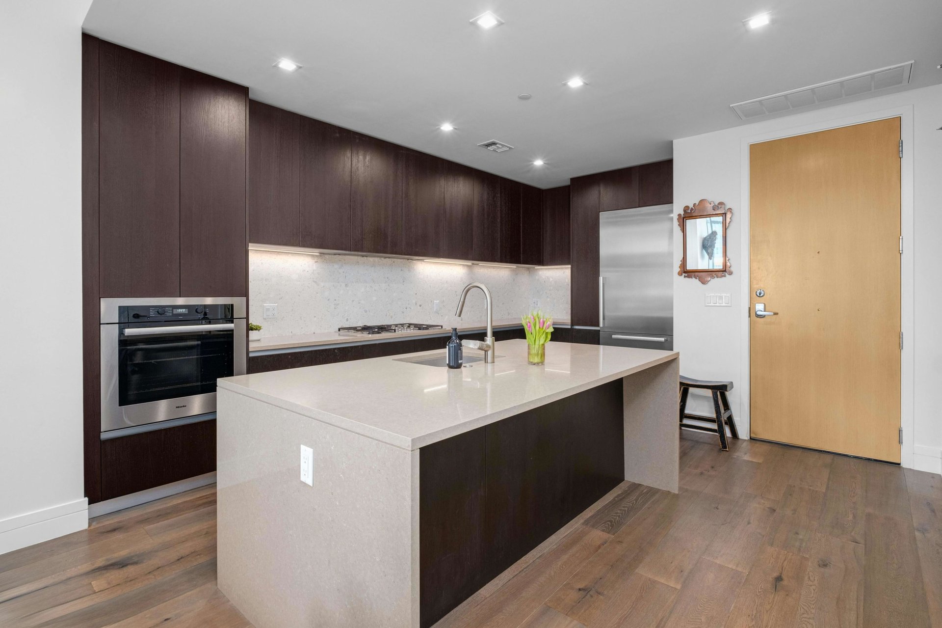 501 West Ave #702