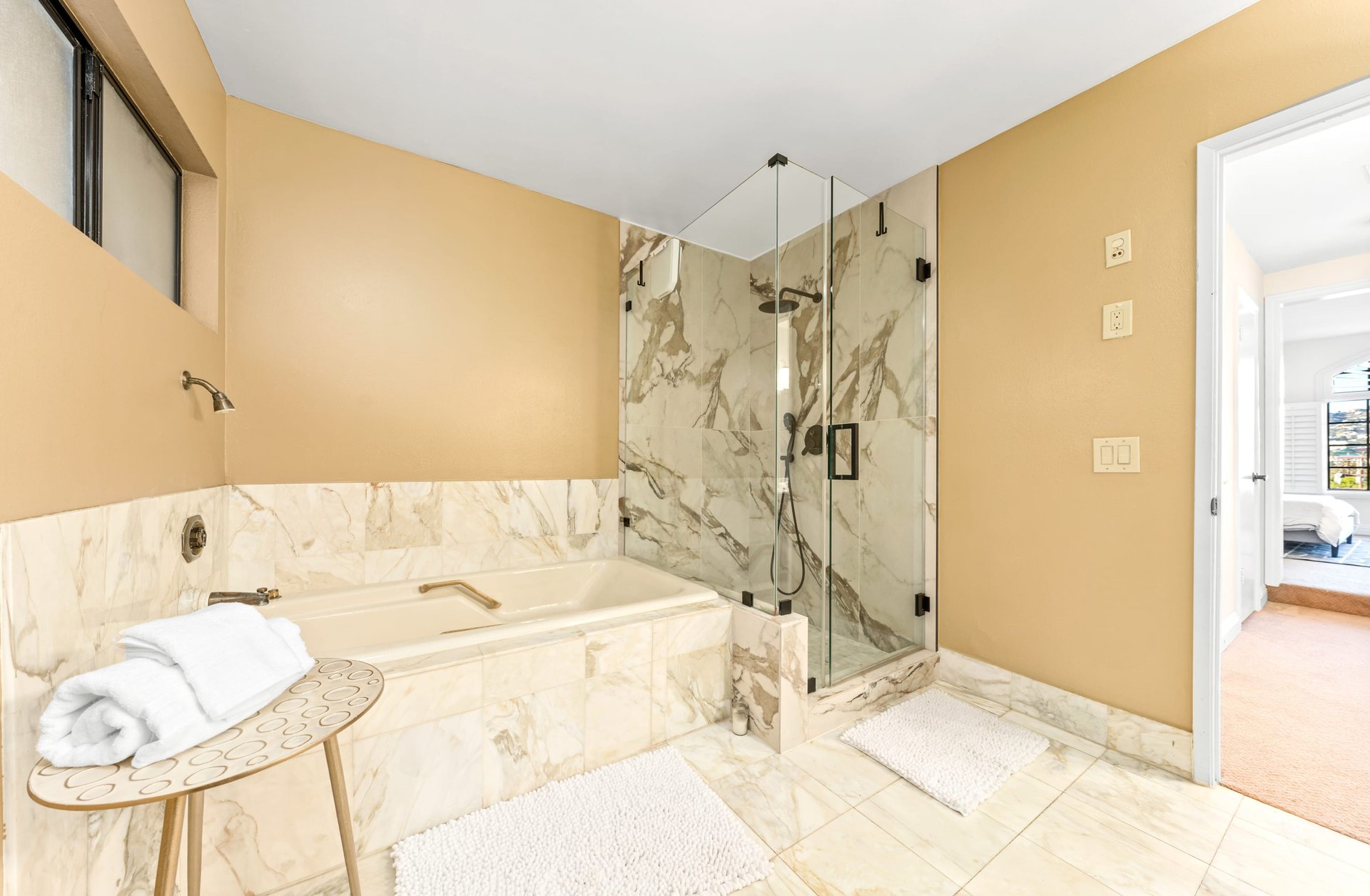 8712 Gregory Way #403, Pico-Robertson