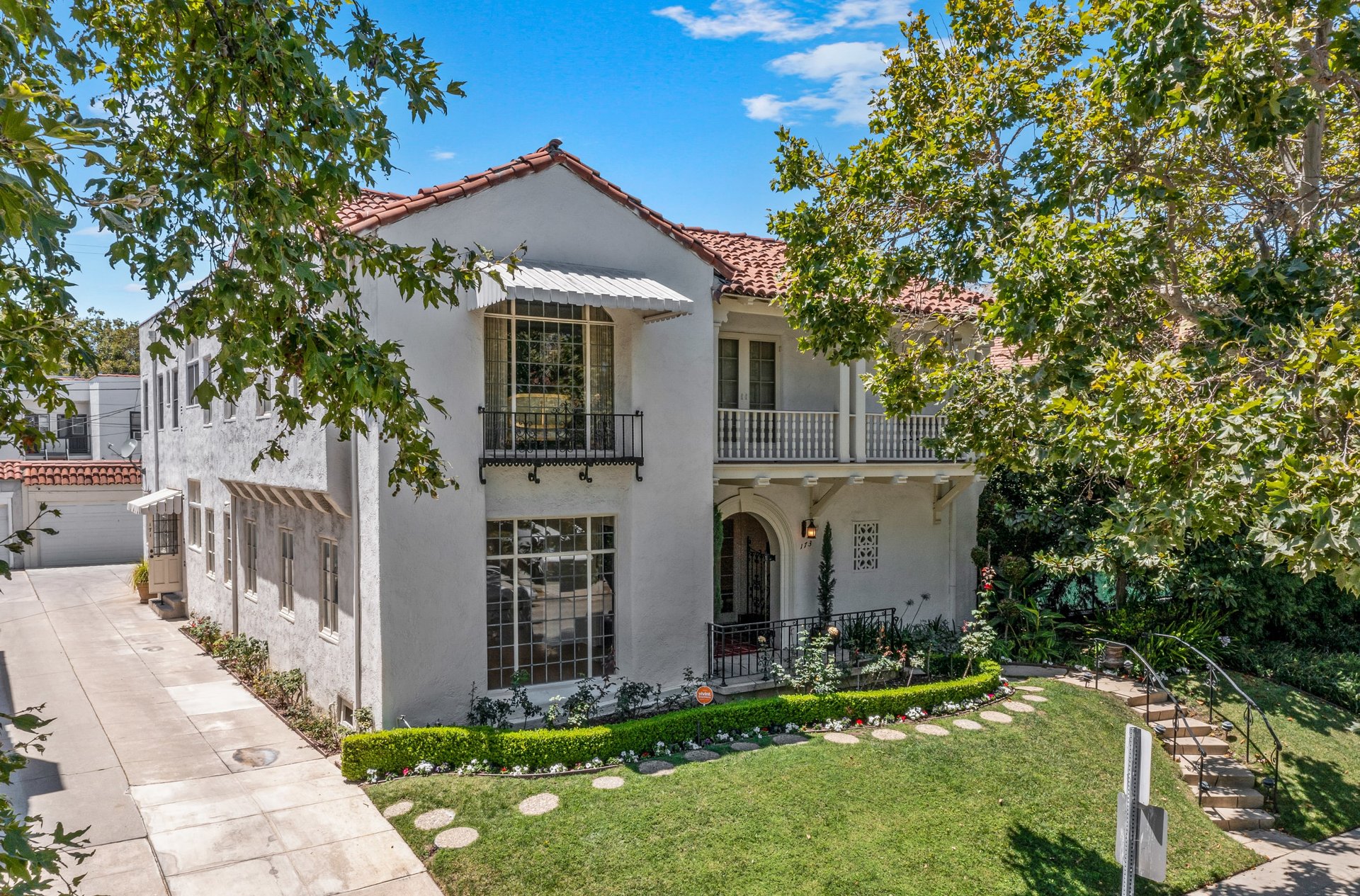 171 N Orange Dr, Hancock Park
