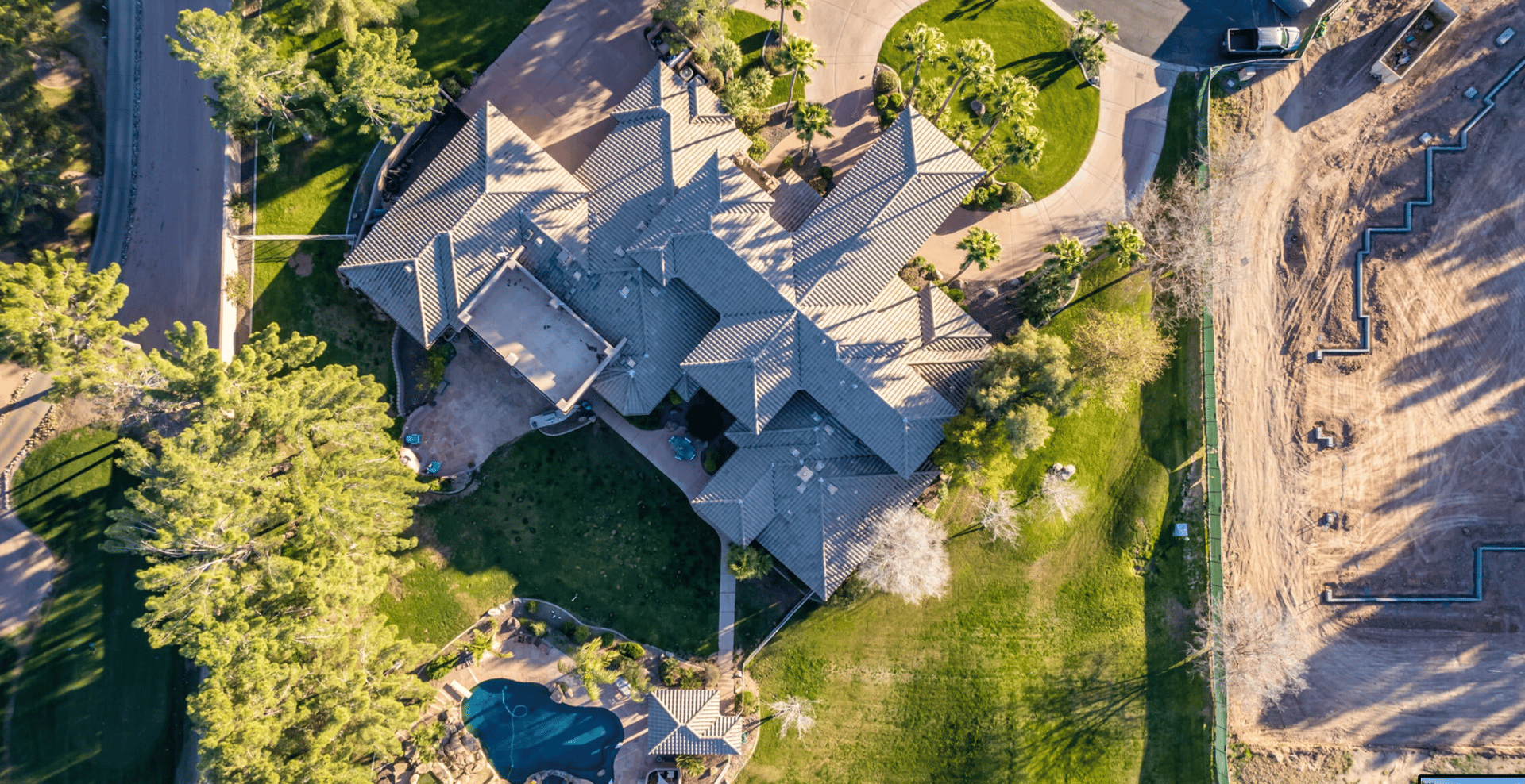 23 E Oakwood Hills Drive - "Builder's Home"
