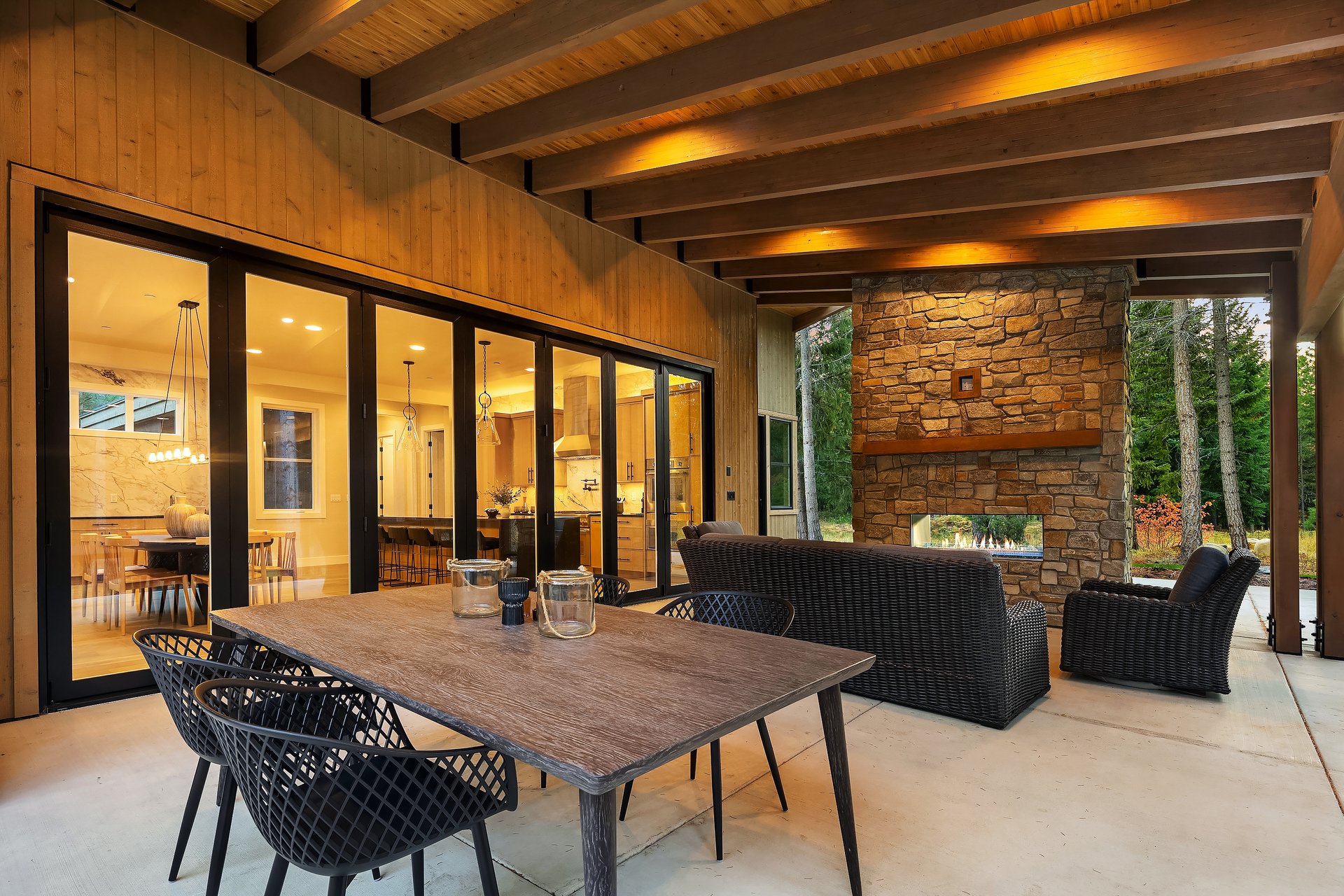 1130 Ruby King Loop