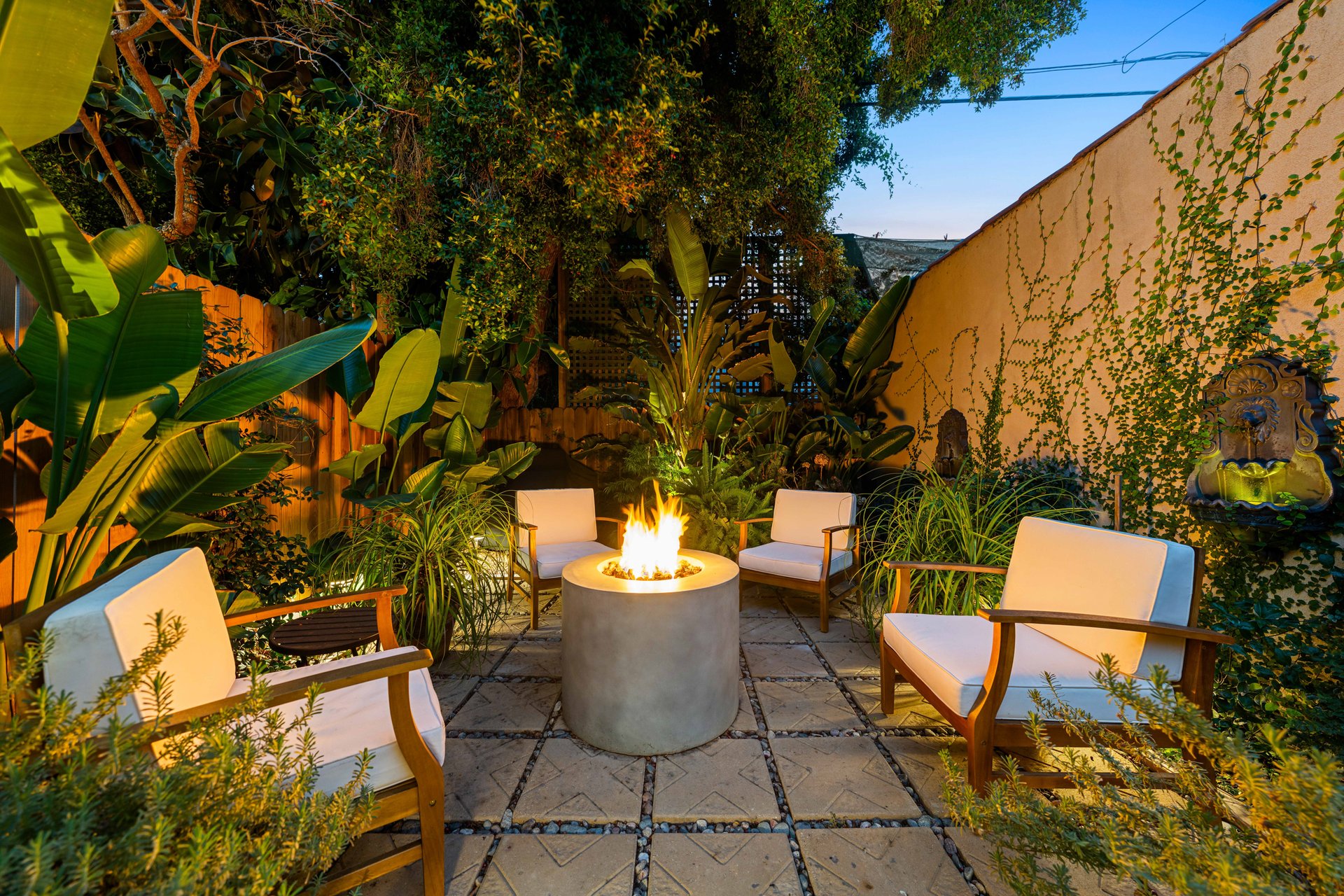 6427 Orange St, Beverly Grove