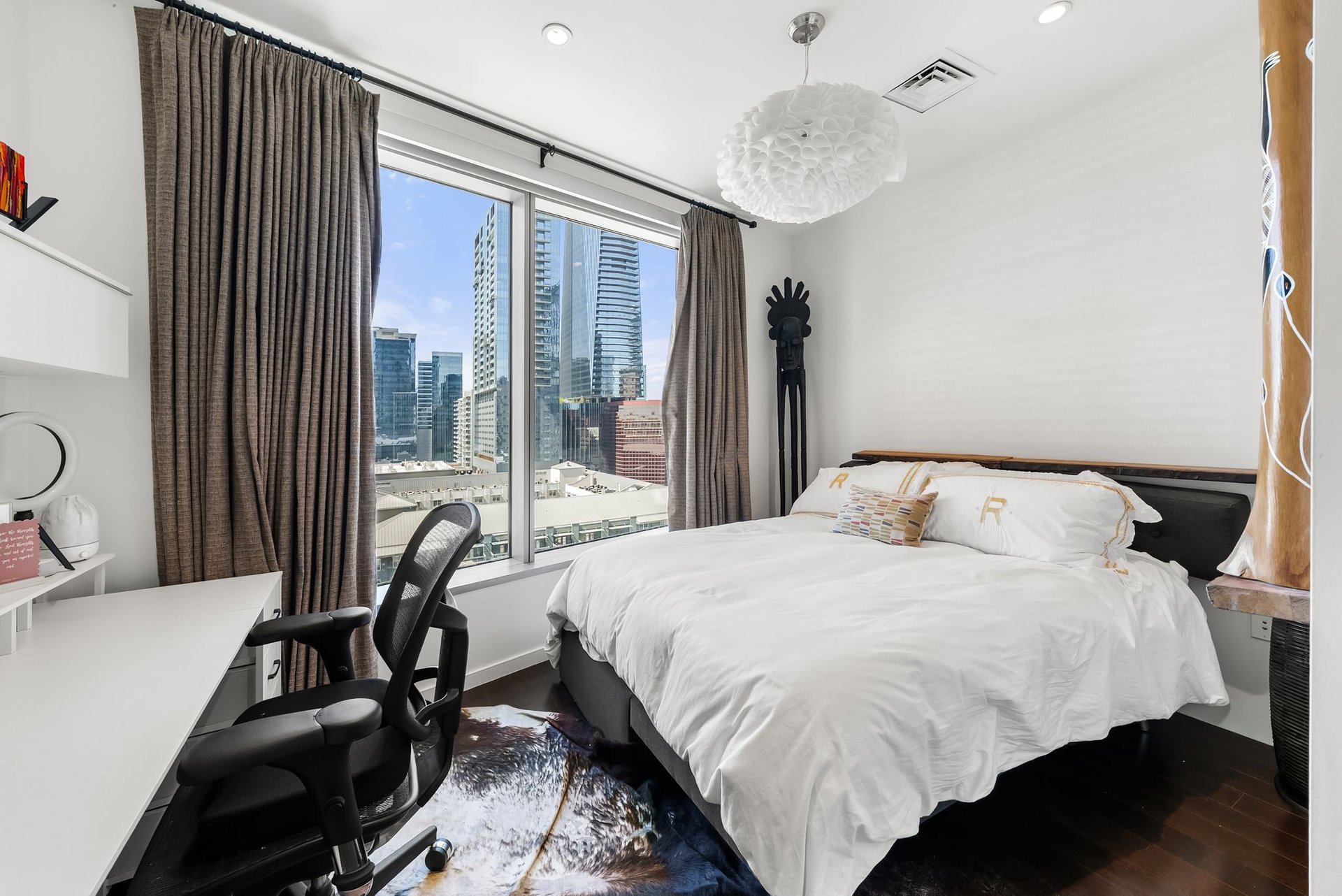 200 Congress Avenue #14C