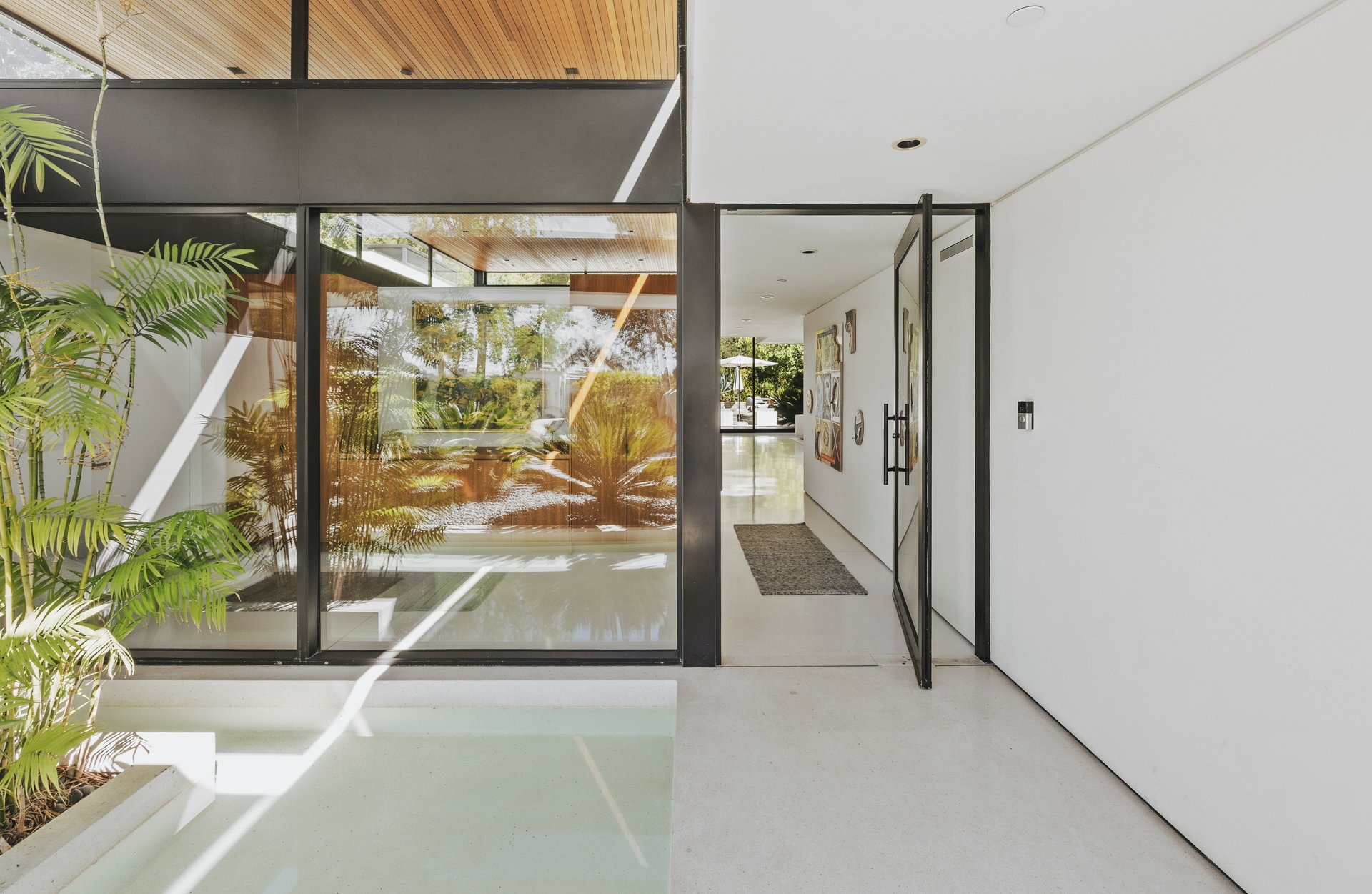 570 Evelyn Pl, Beverly Hills