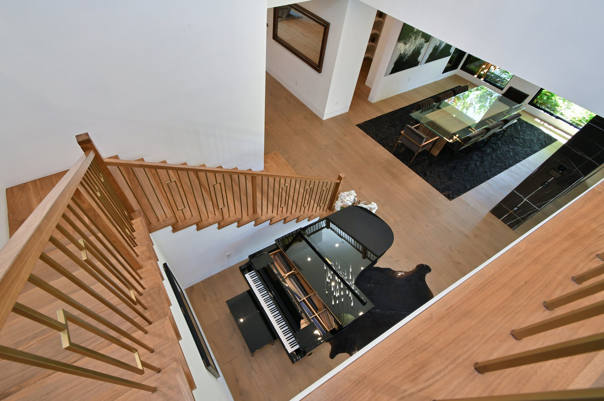 4544 Woodley Ave