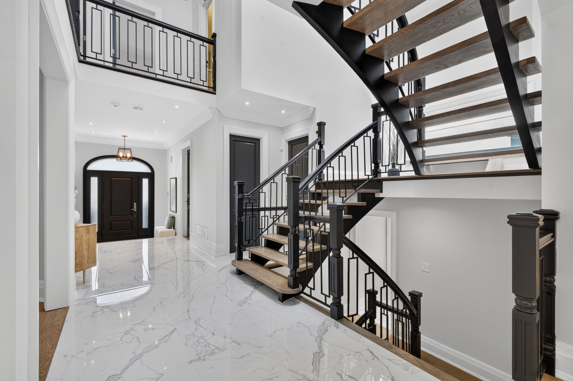Fully Renovated Designer Residence