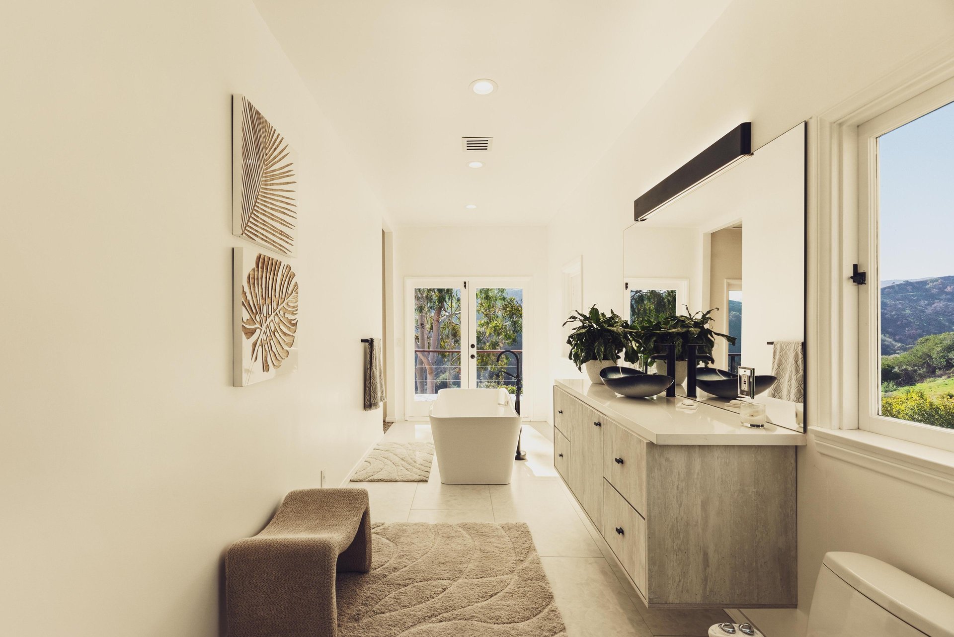 2533 La Condesa Dr