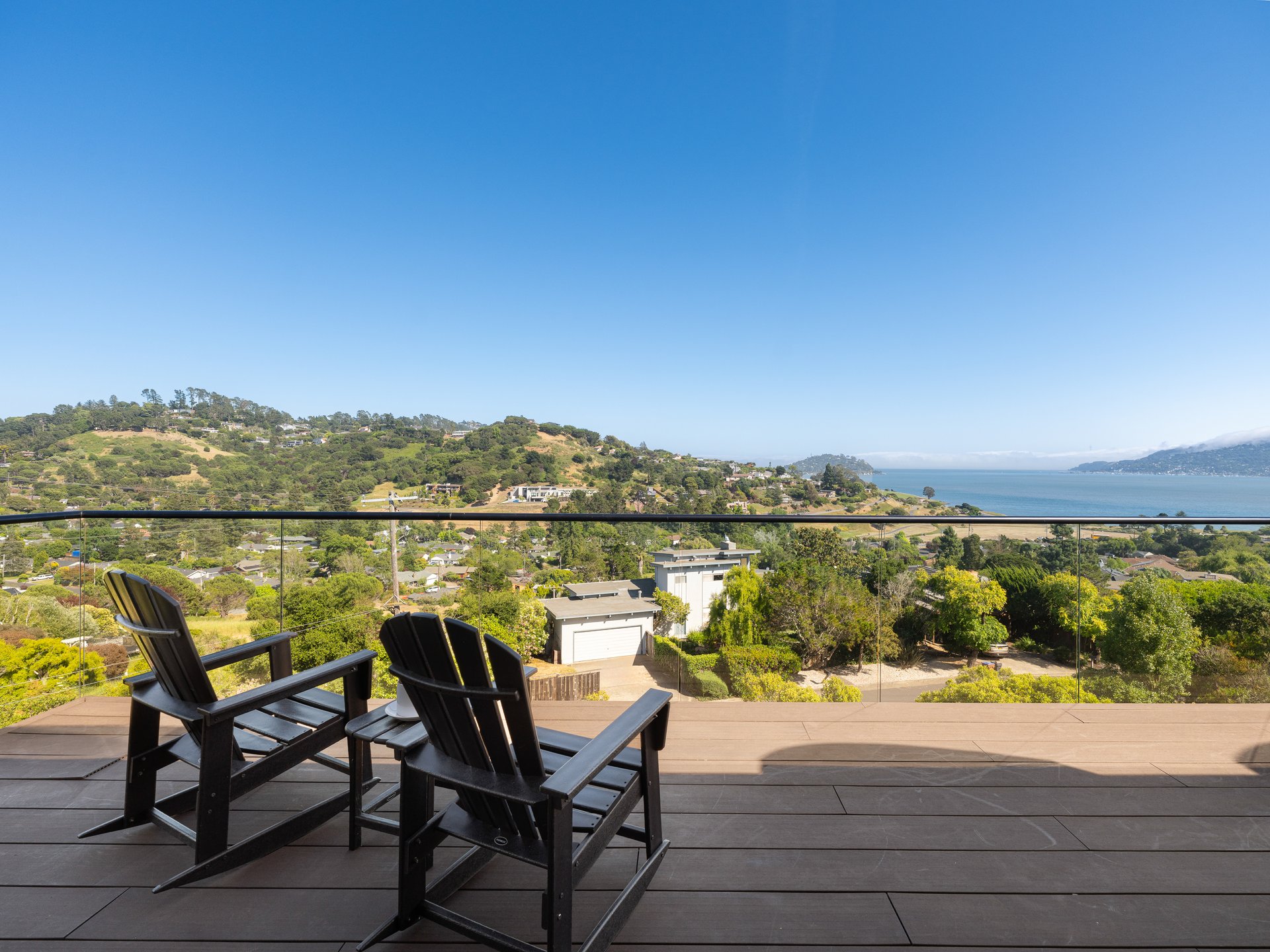 Stunning View Residence Built in 2015