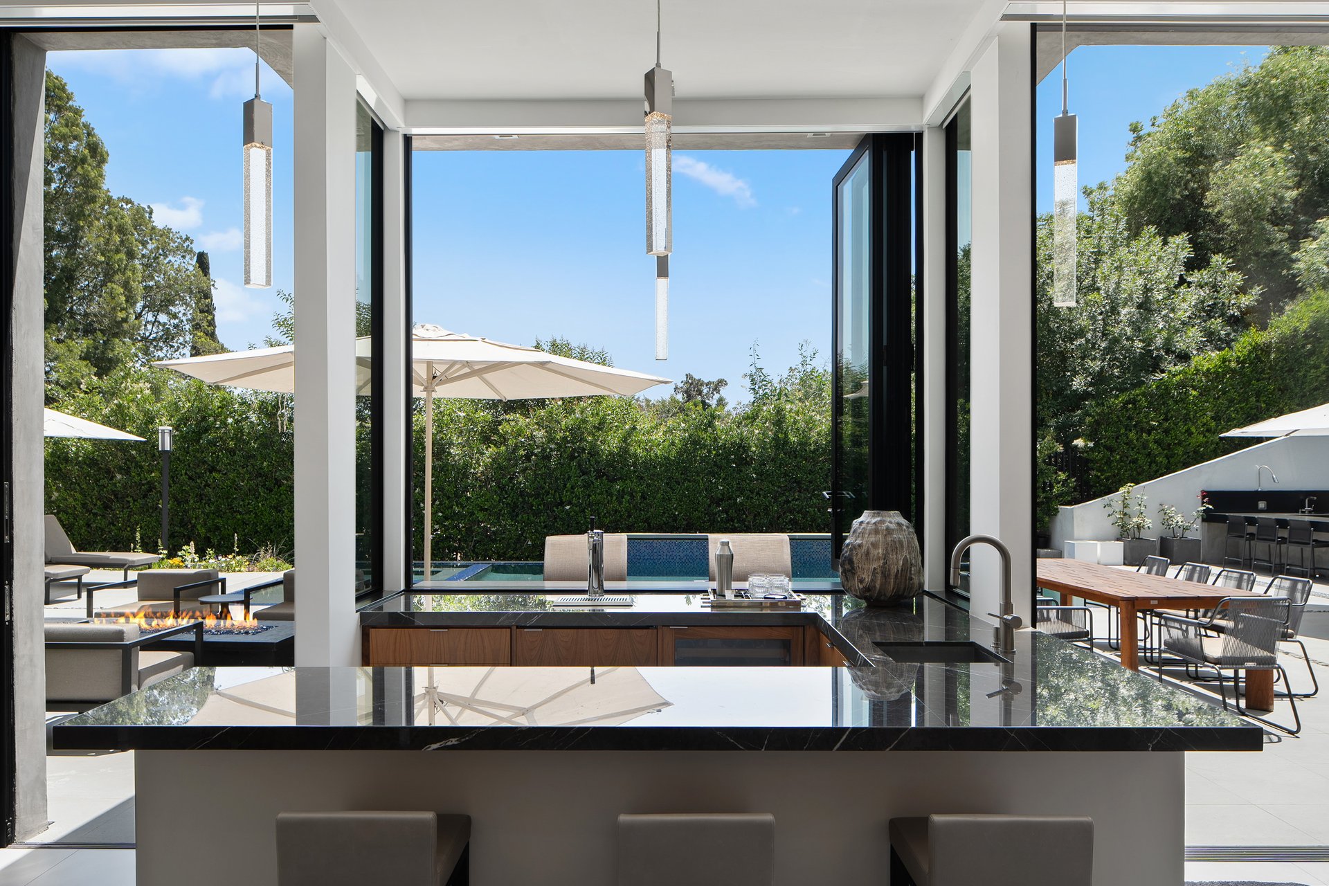 1527 Rising Glen Rd, Sunset Strip