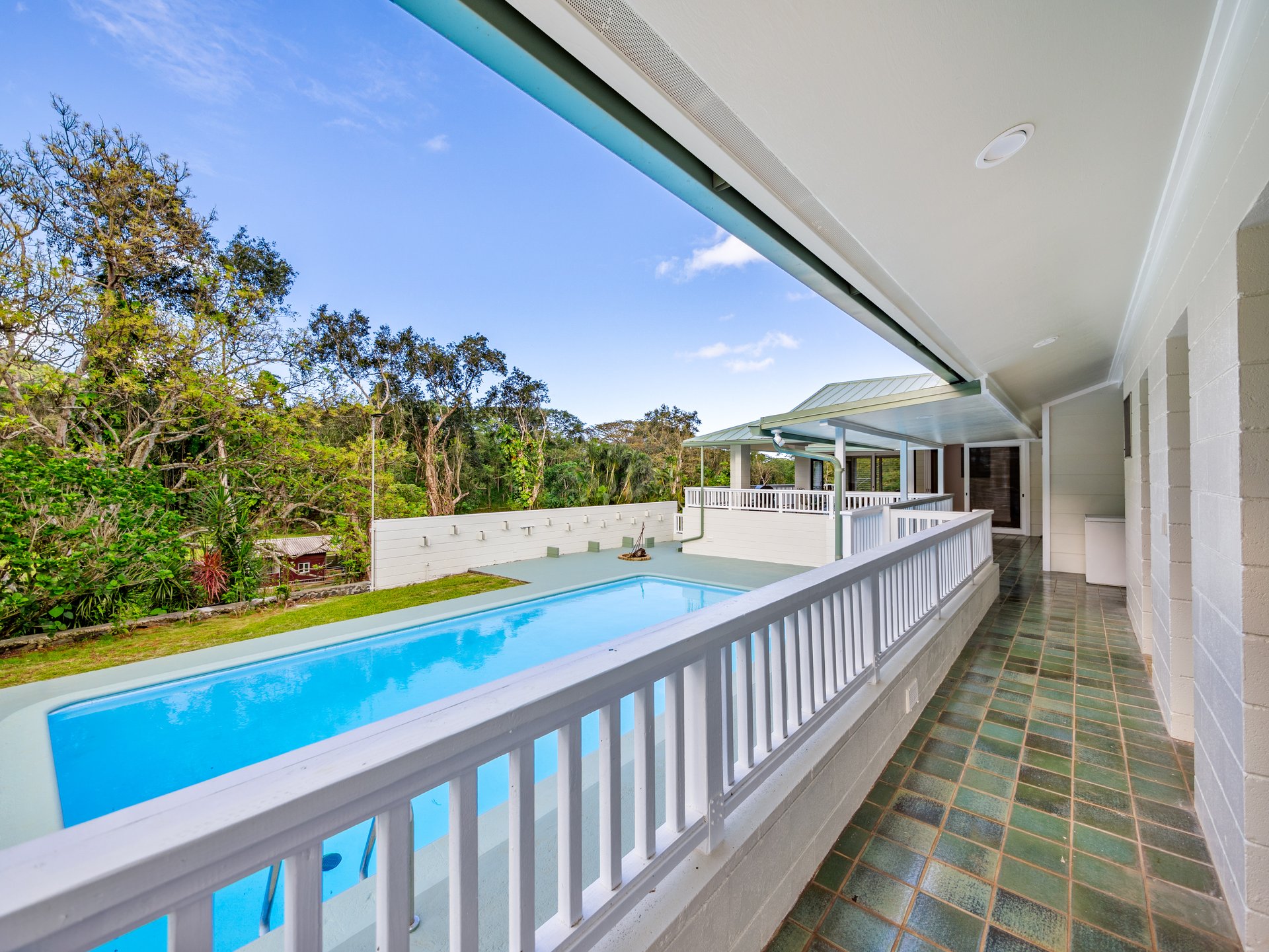 969 Auloa Road