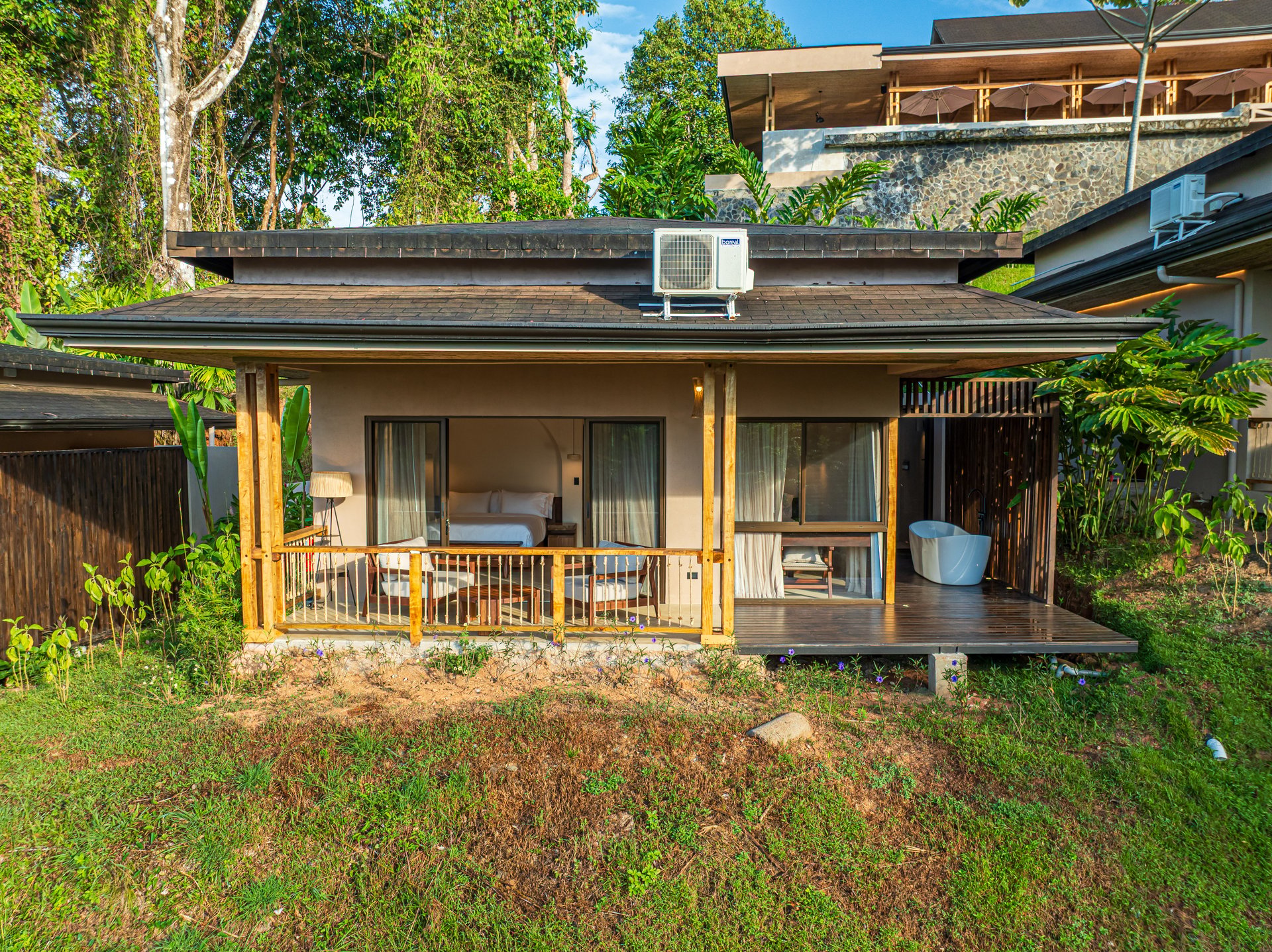 Luxury Hotel Boutique with Ocean Views | Walking distance to the beach | 13.2 Acres