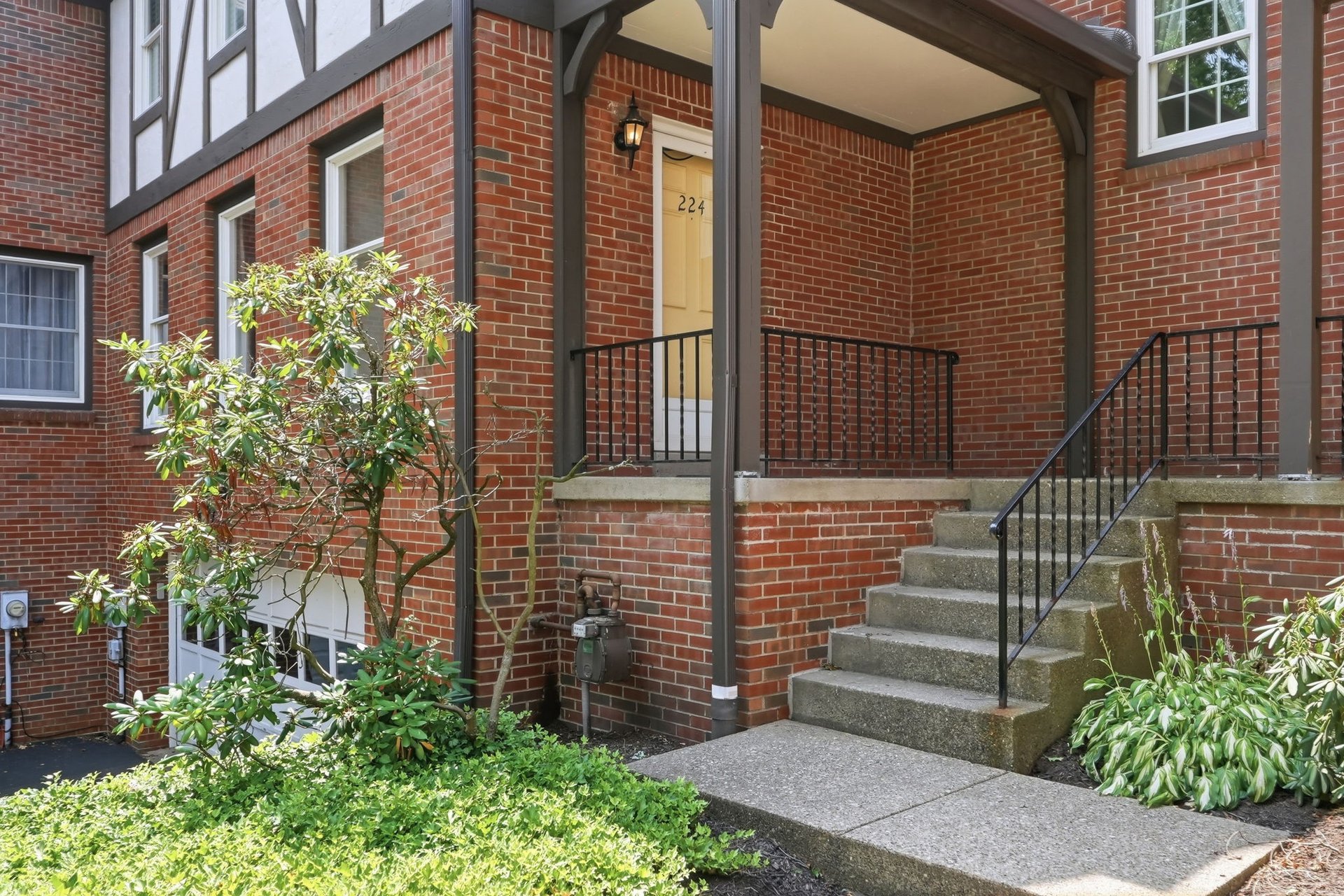224 Thornberry Circle