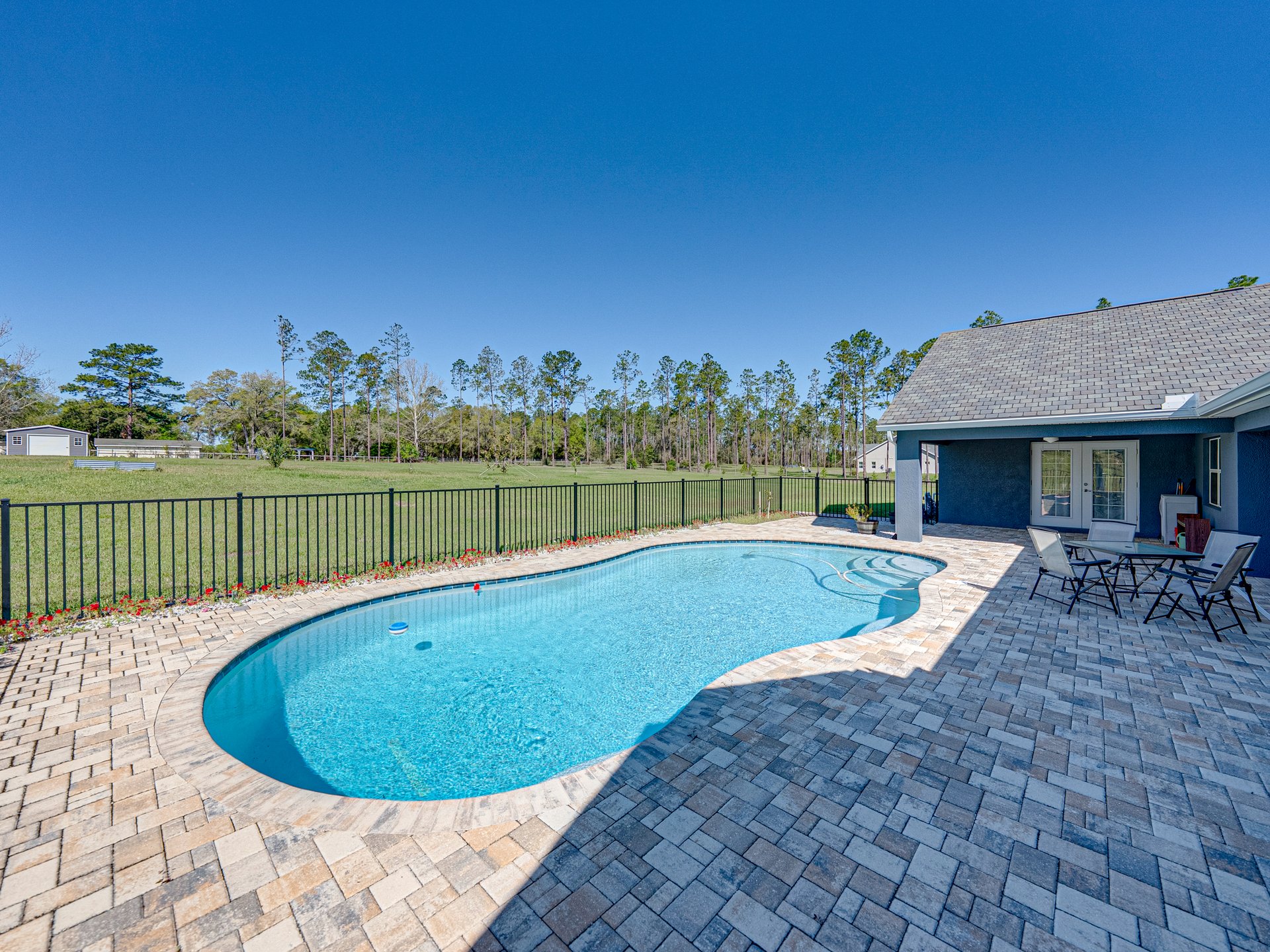 17703 COUNTRY SQUIRE LN
