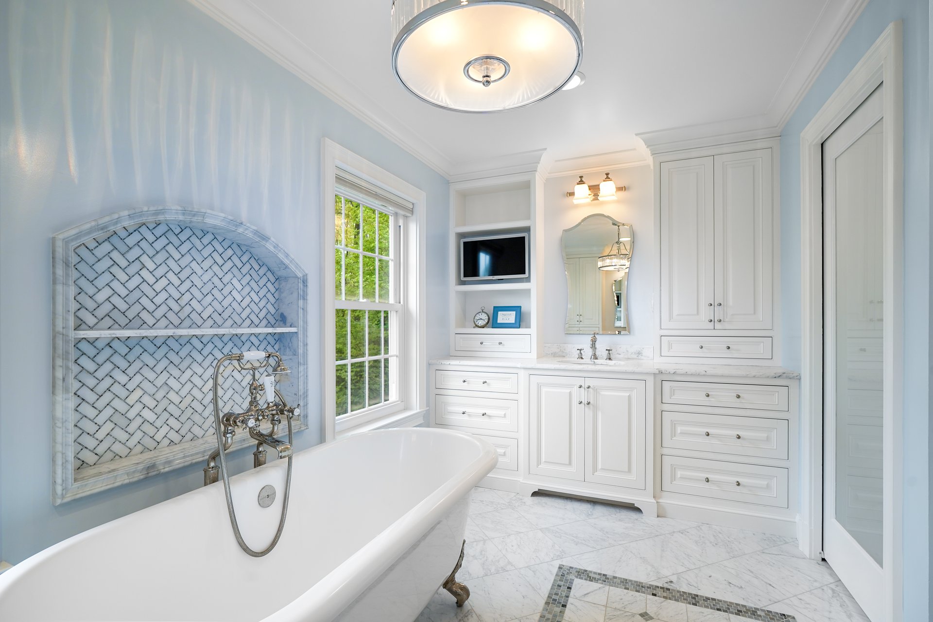 18 N Nabby Rd, Danbury, CT 06811