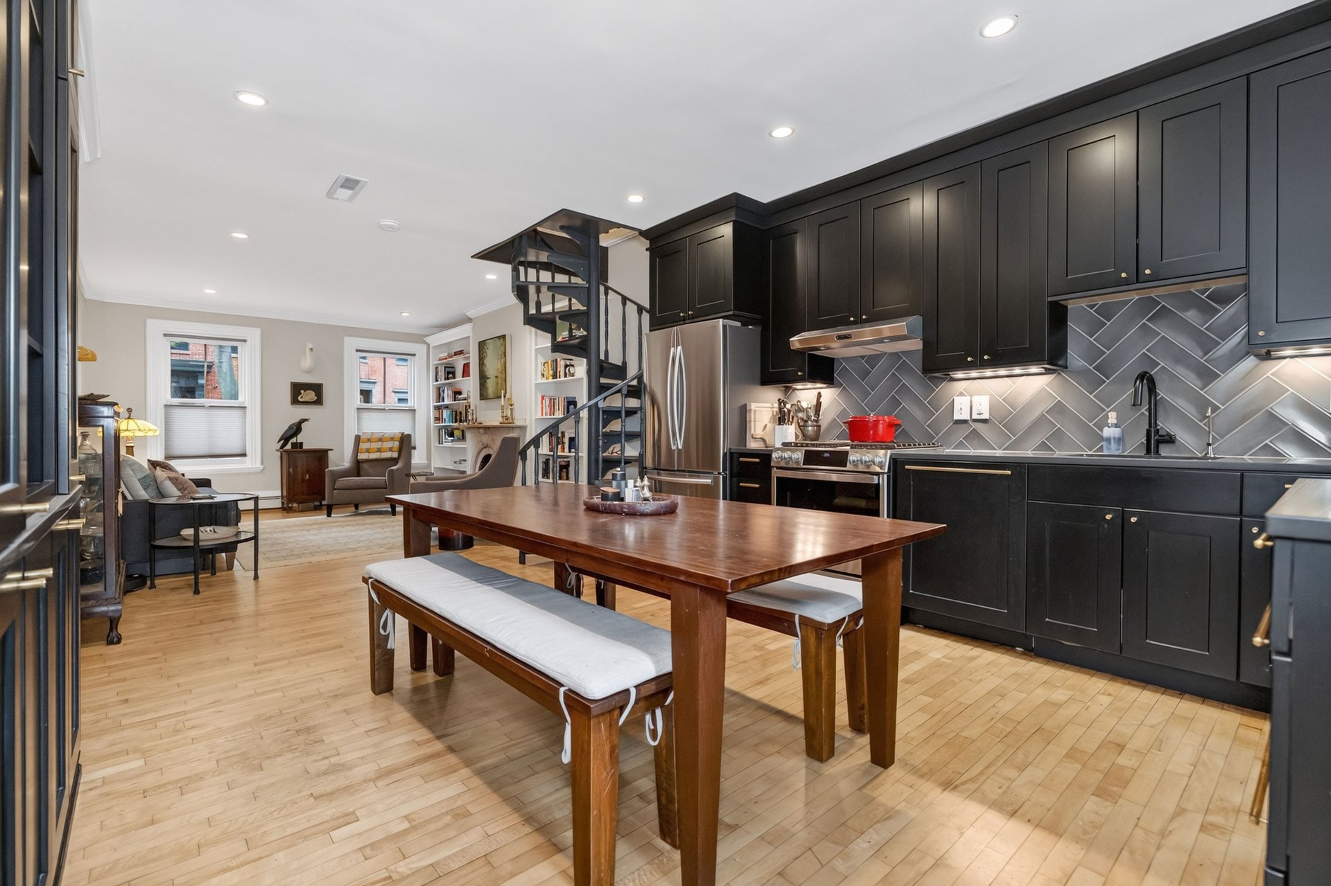 33 E Springfield Unit 1