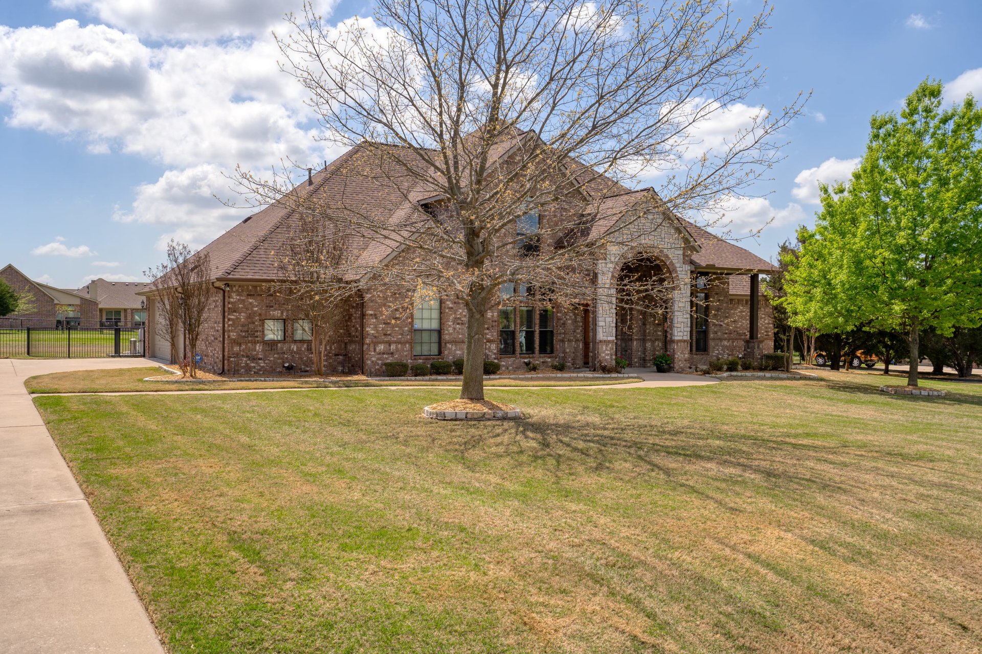 2923 Forest Drive