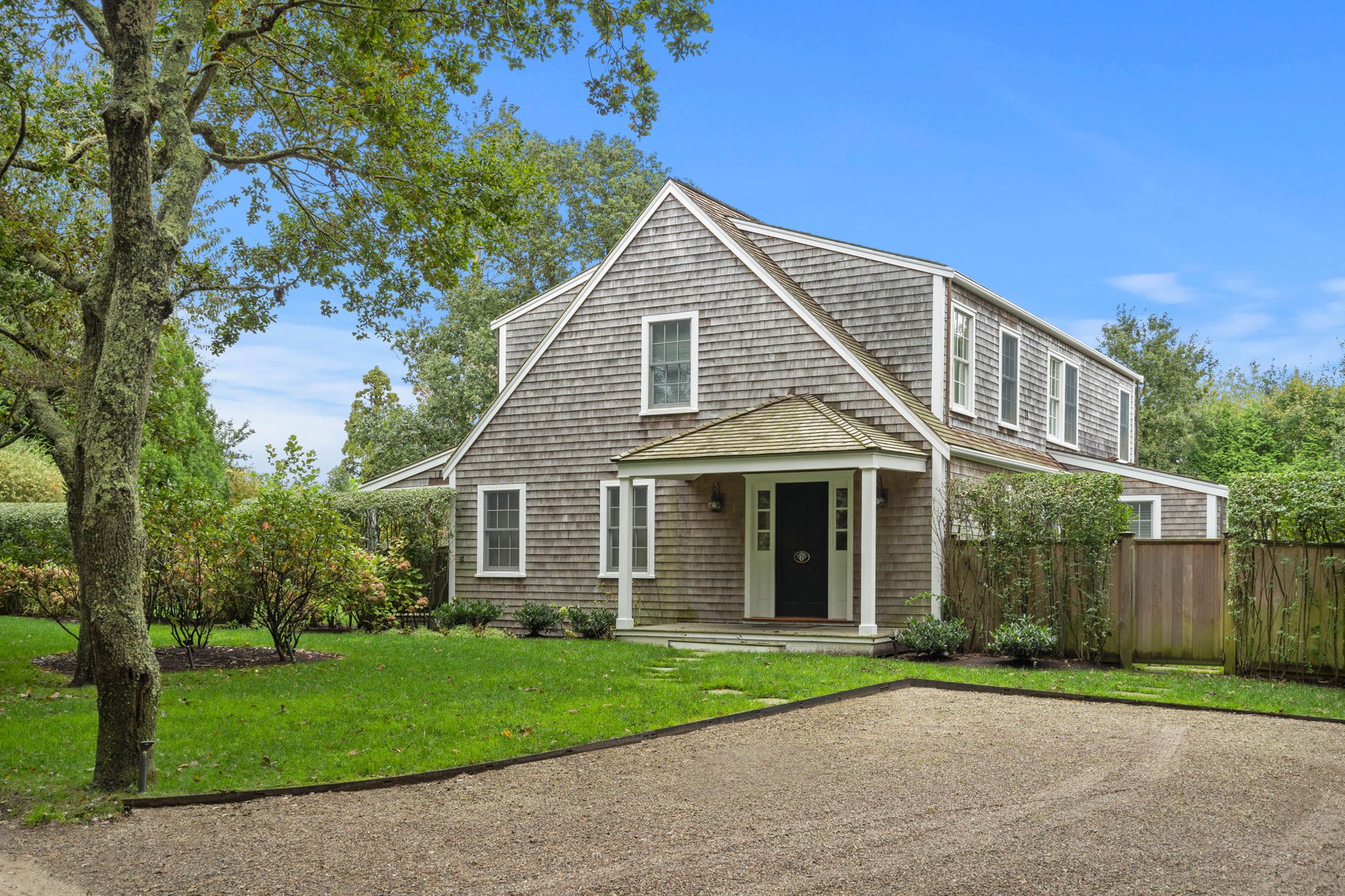 6 Oak Hollow Ln