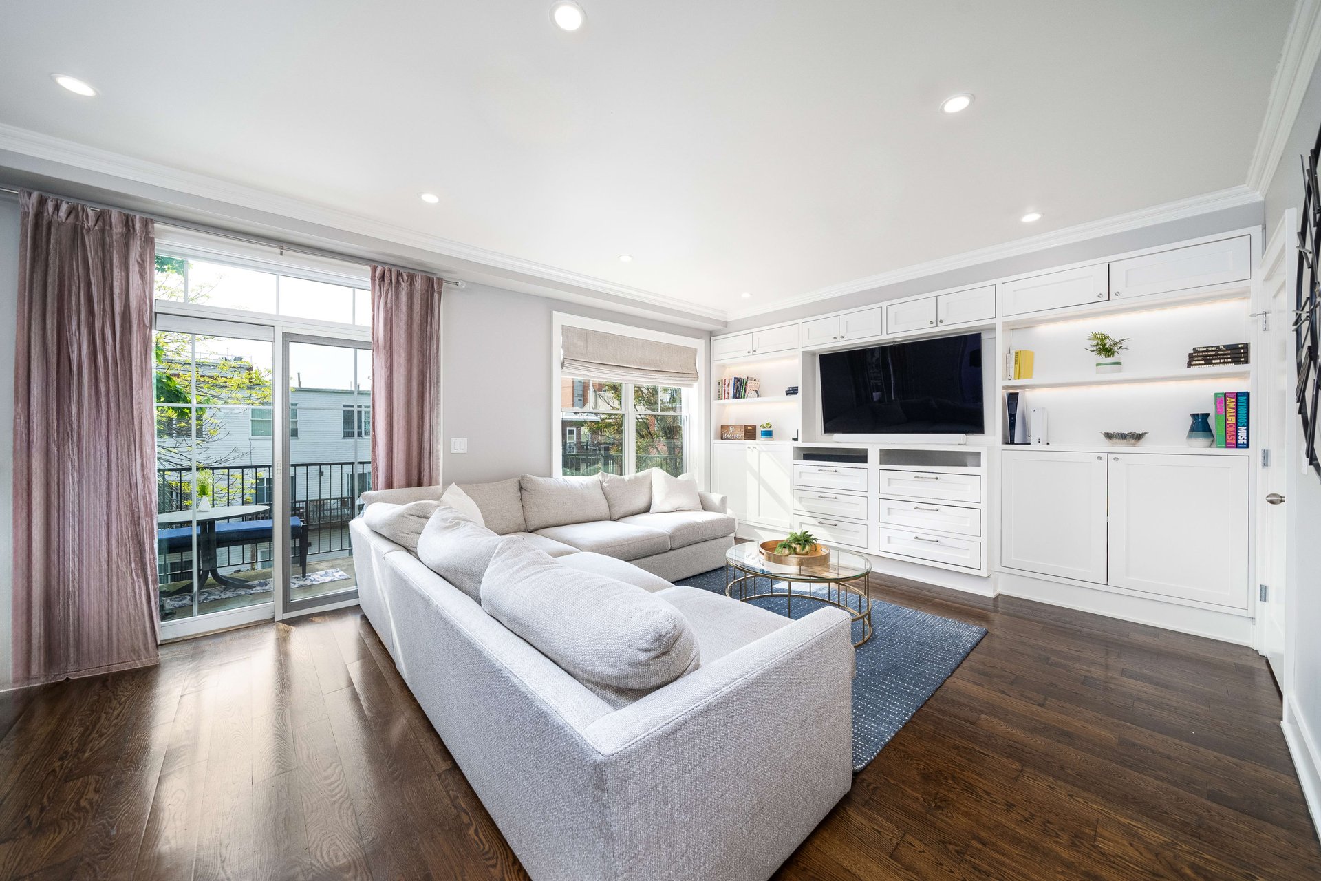 226 Park Ave APT 4
