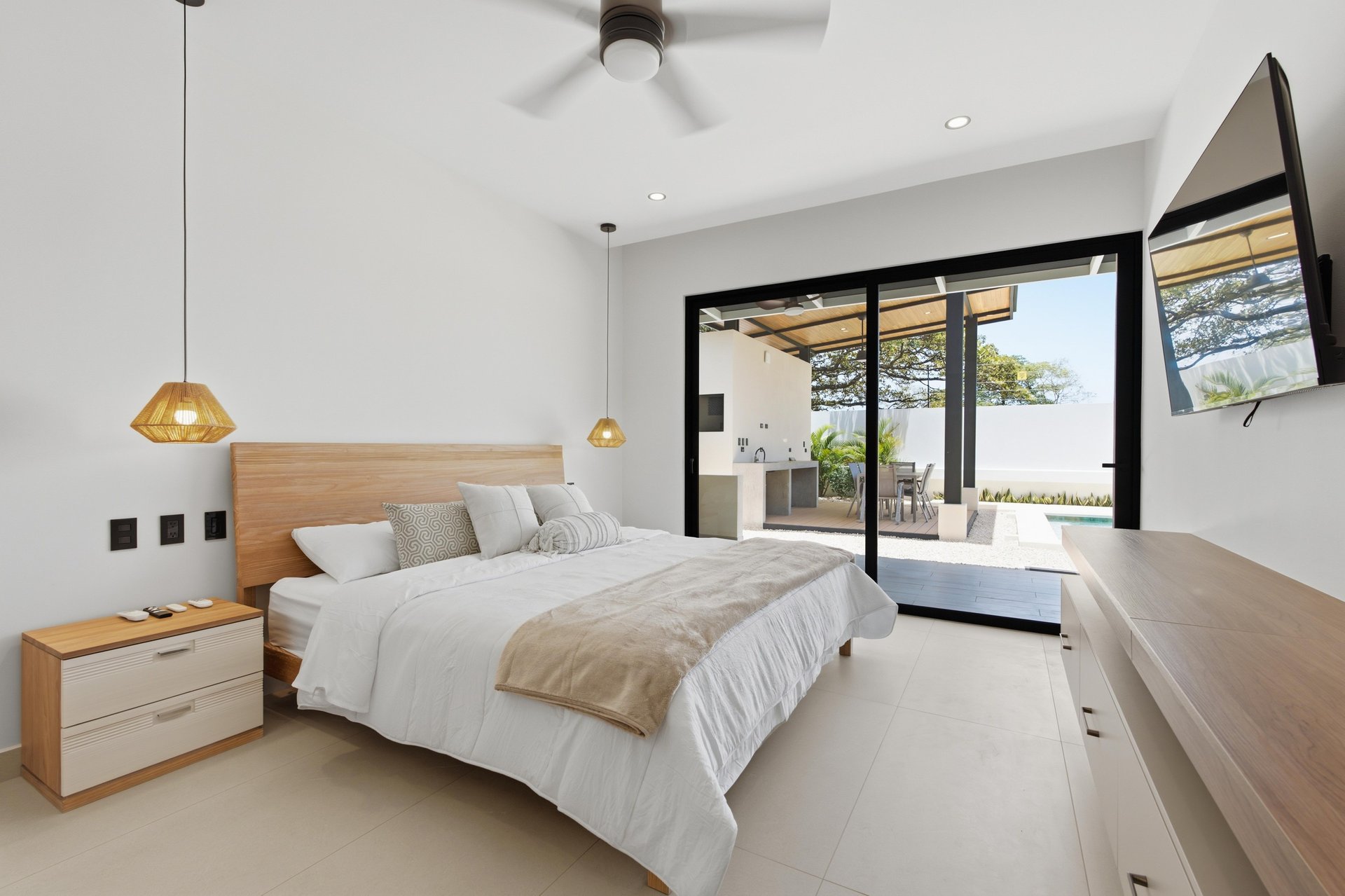 Villa Fresno | Newly Completed Contemporary Home with Private Pool Near Playa Avellanas