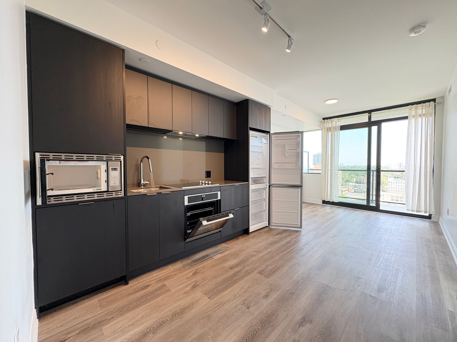 3009 Novar Road 1420
