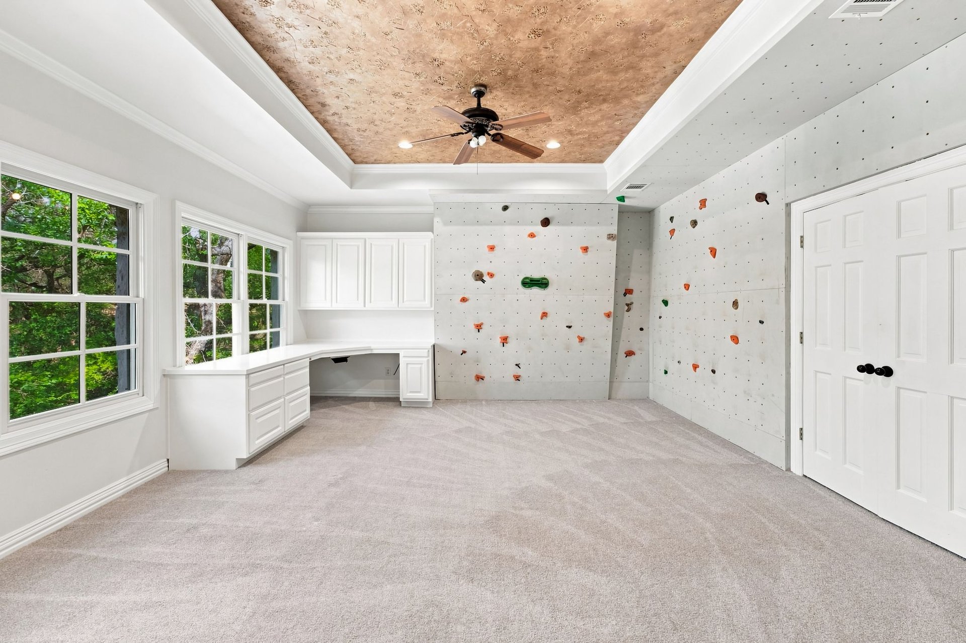 2900 Meandering River Court