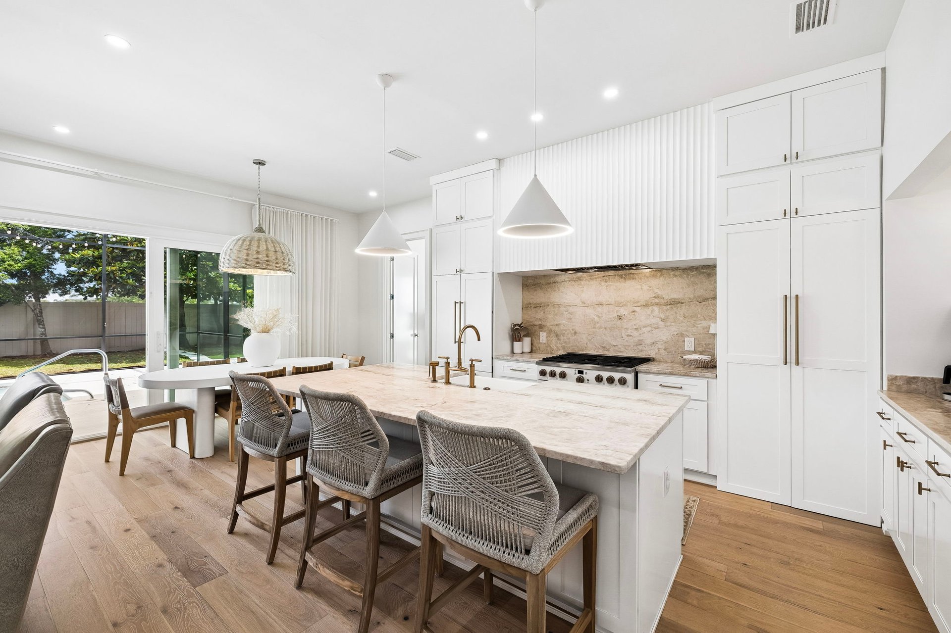 The Sand Cliffs Coastal Retreat