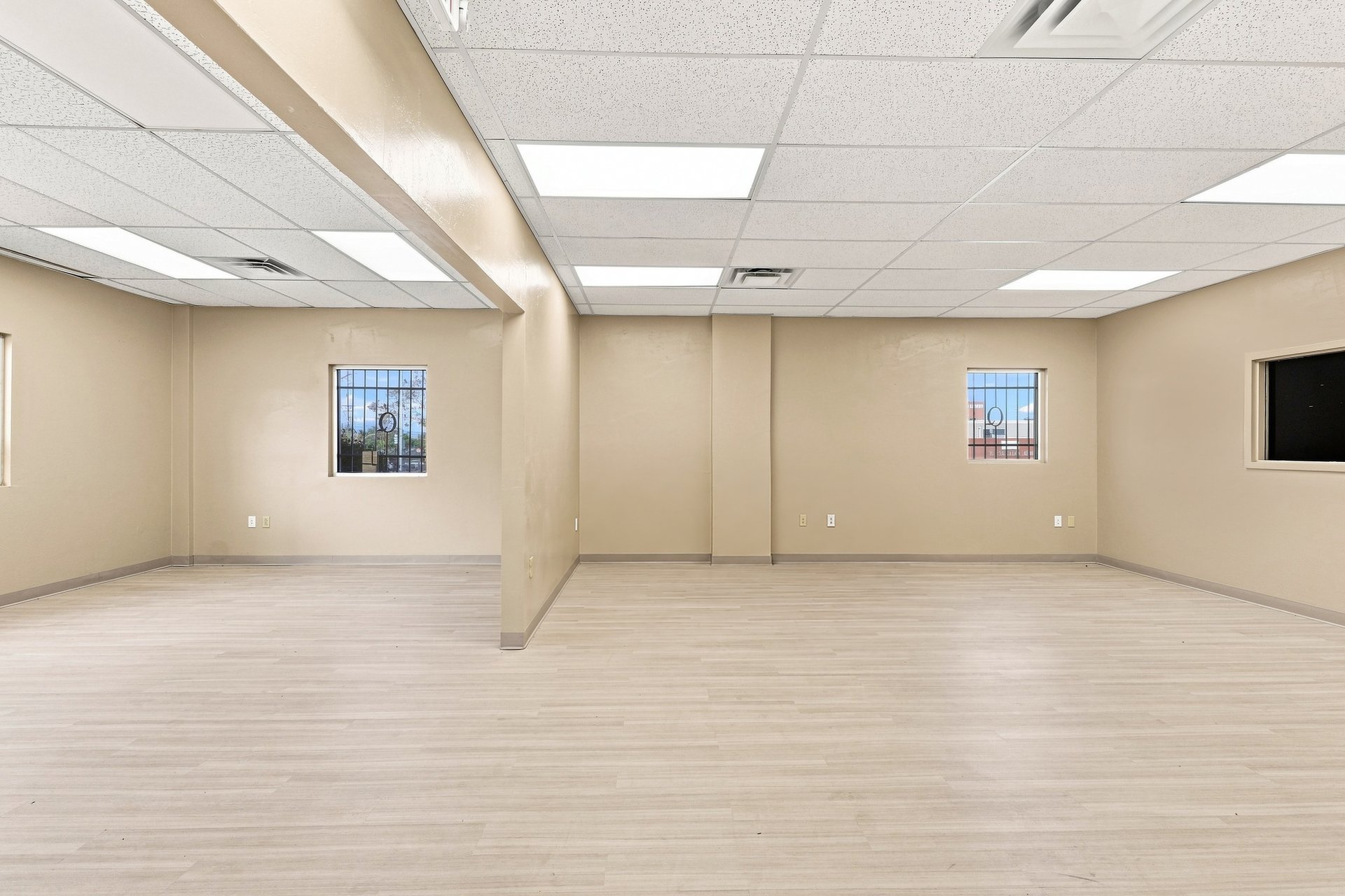 500 Broadway Blvd