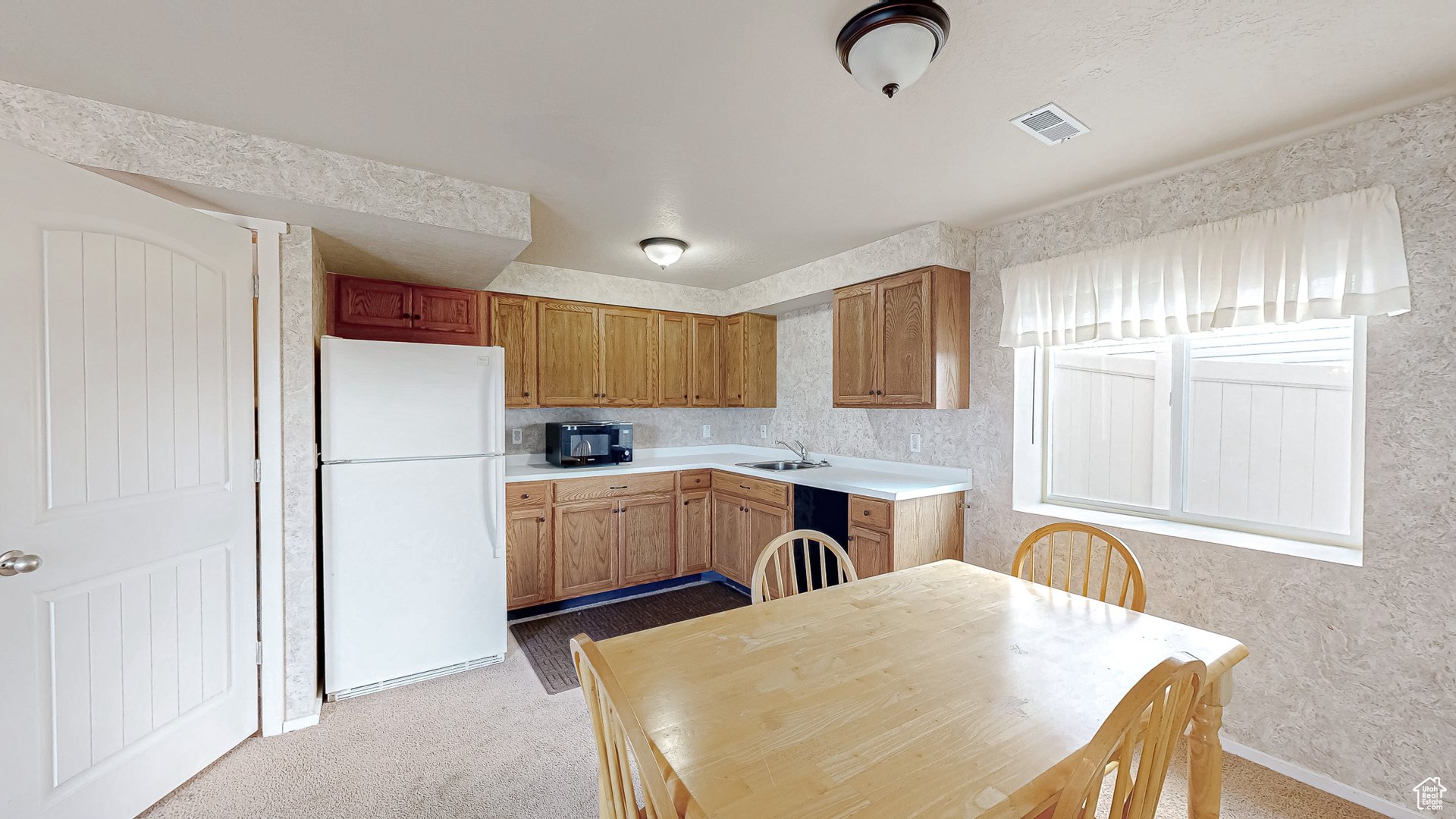 214 W Quartz Rd
