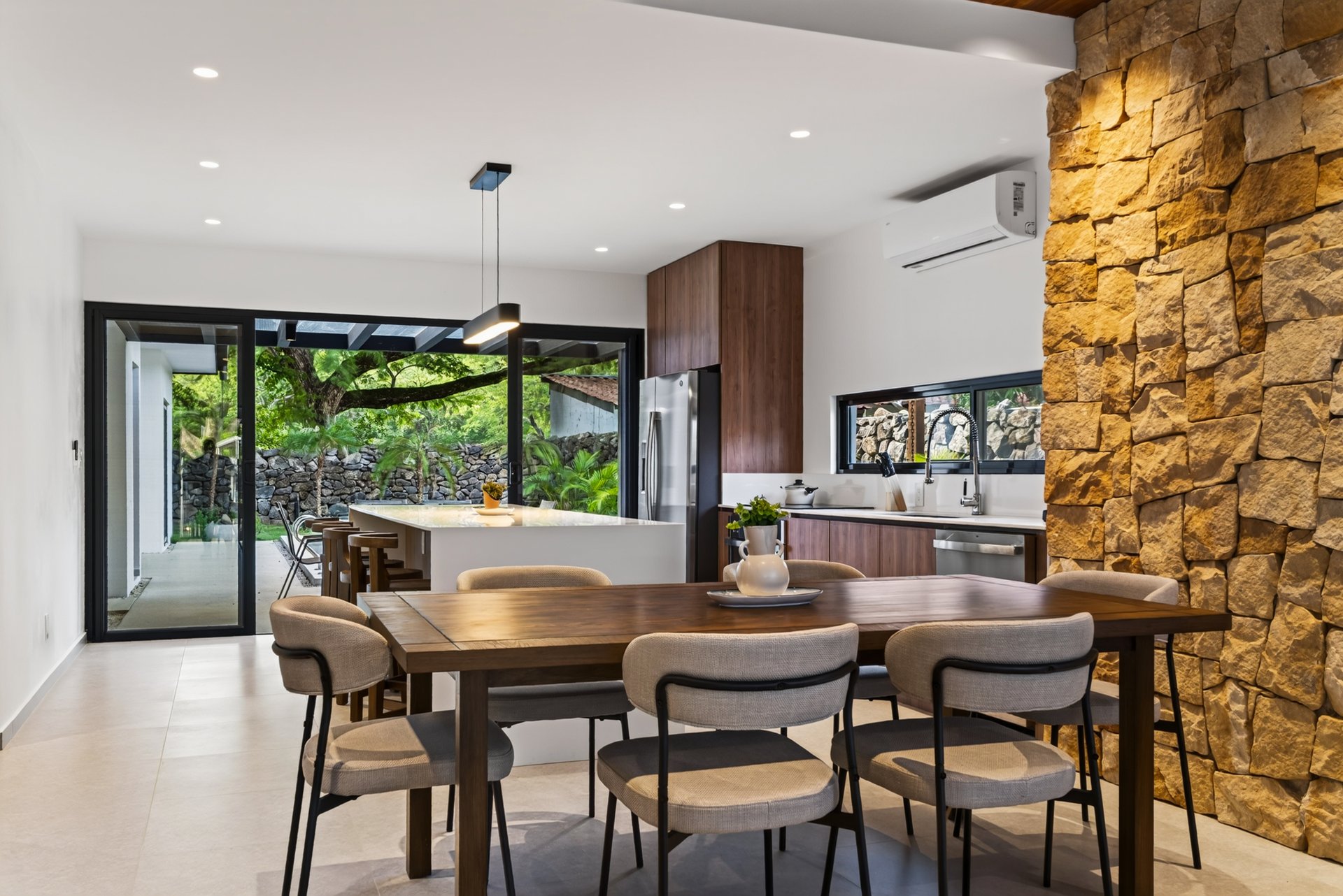 Casa Kuna II | A Tranquil Oasis in the Heart of Playas del Coco