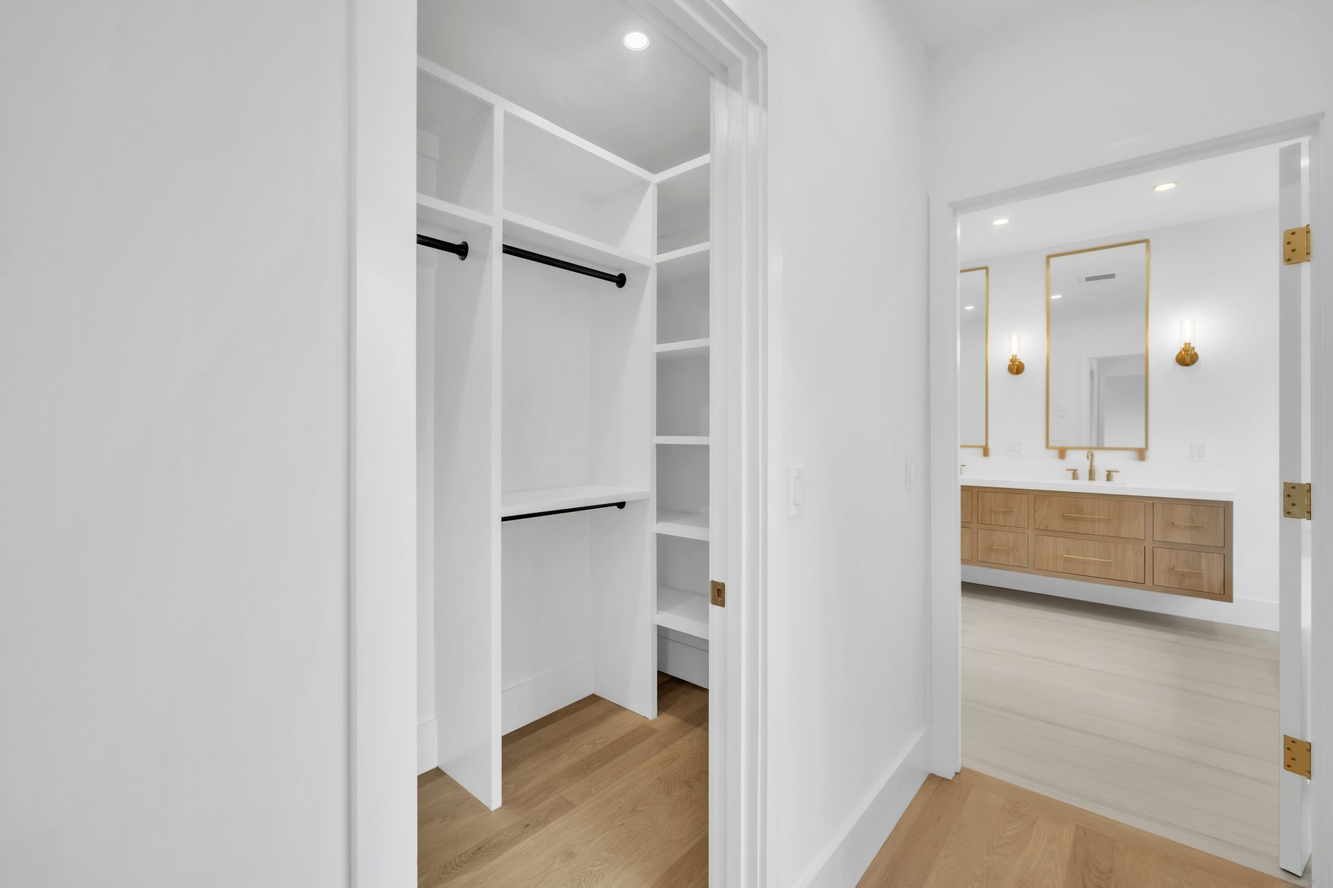 East Ave, Unit B 