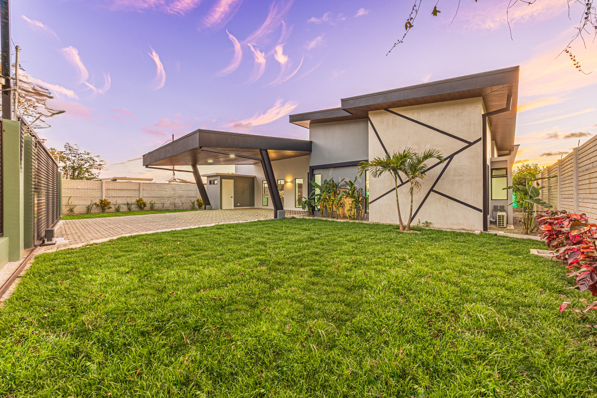 Casa Coral: Luxury Brand New Home in Uvita's Premier Neighborhood