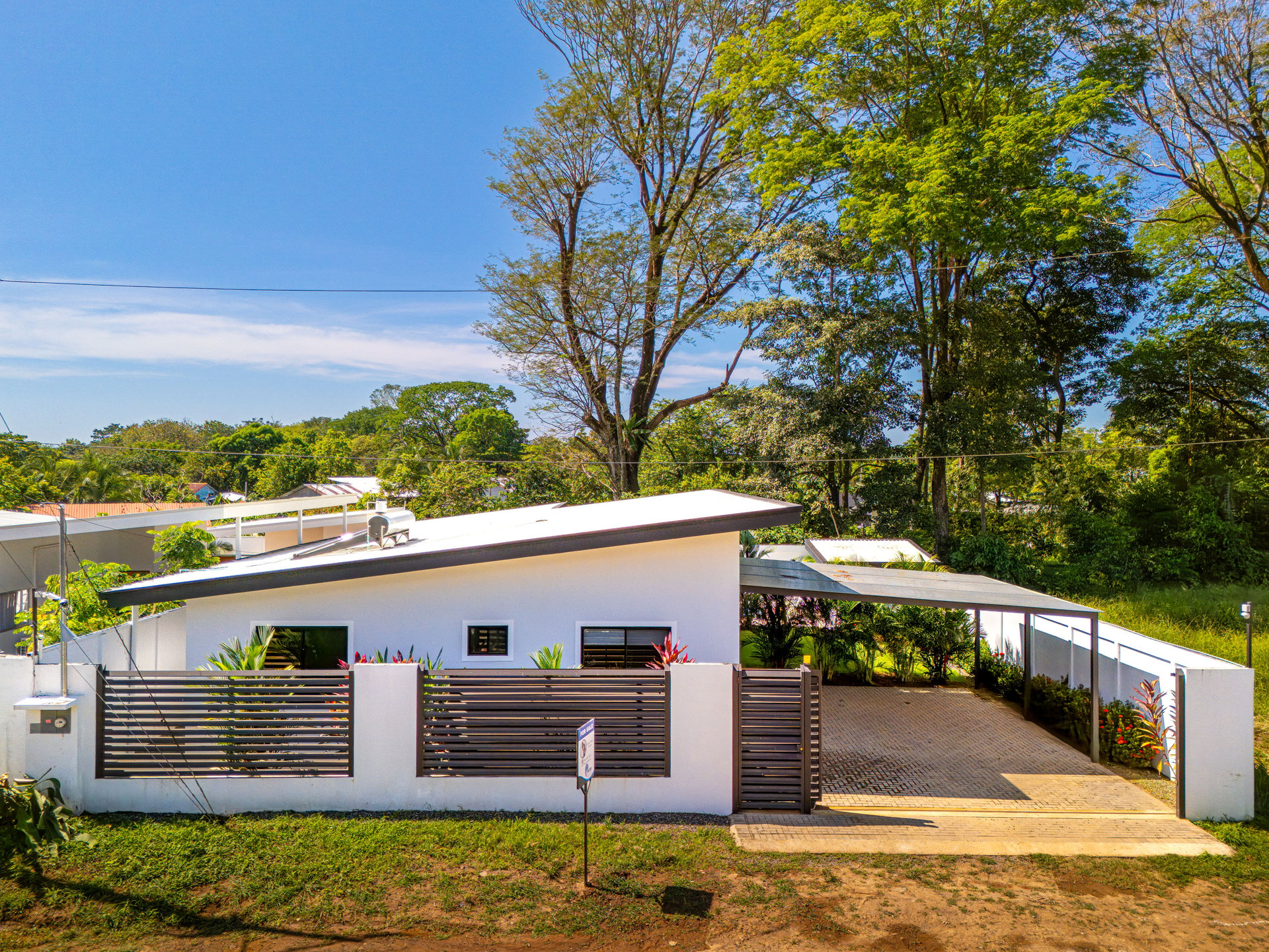 FIRE SALE!!!!! Immaculate New Build with Modern Design & Premium Features