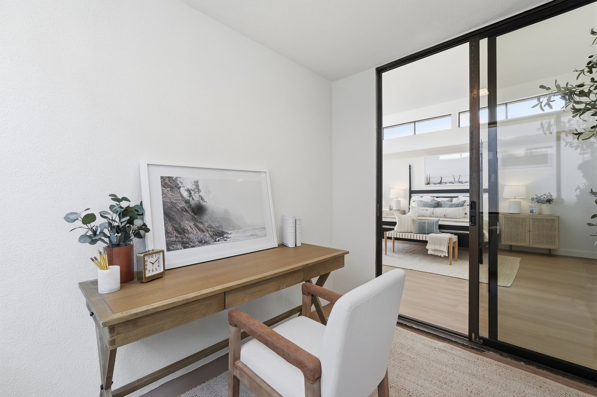 2516 The Strand