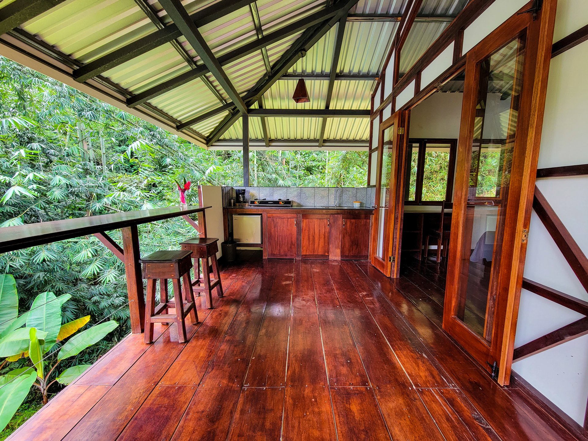CASCADA ELYSIANA – ECO-RETREAT WITH HUGE WATERFALL