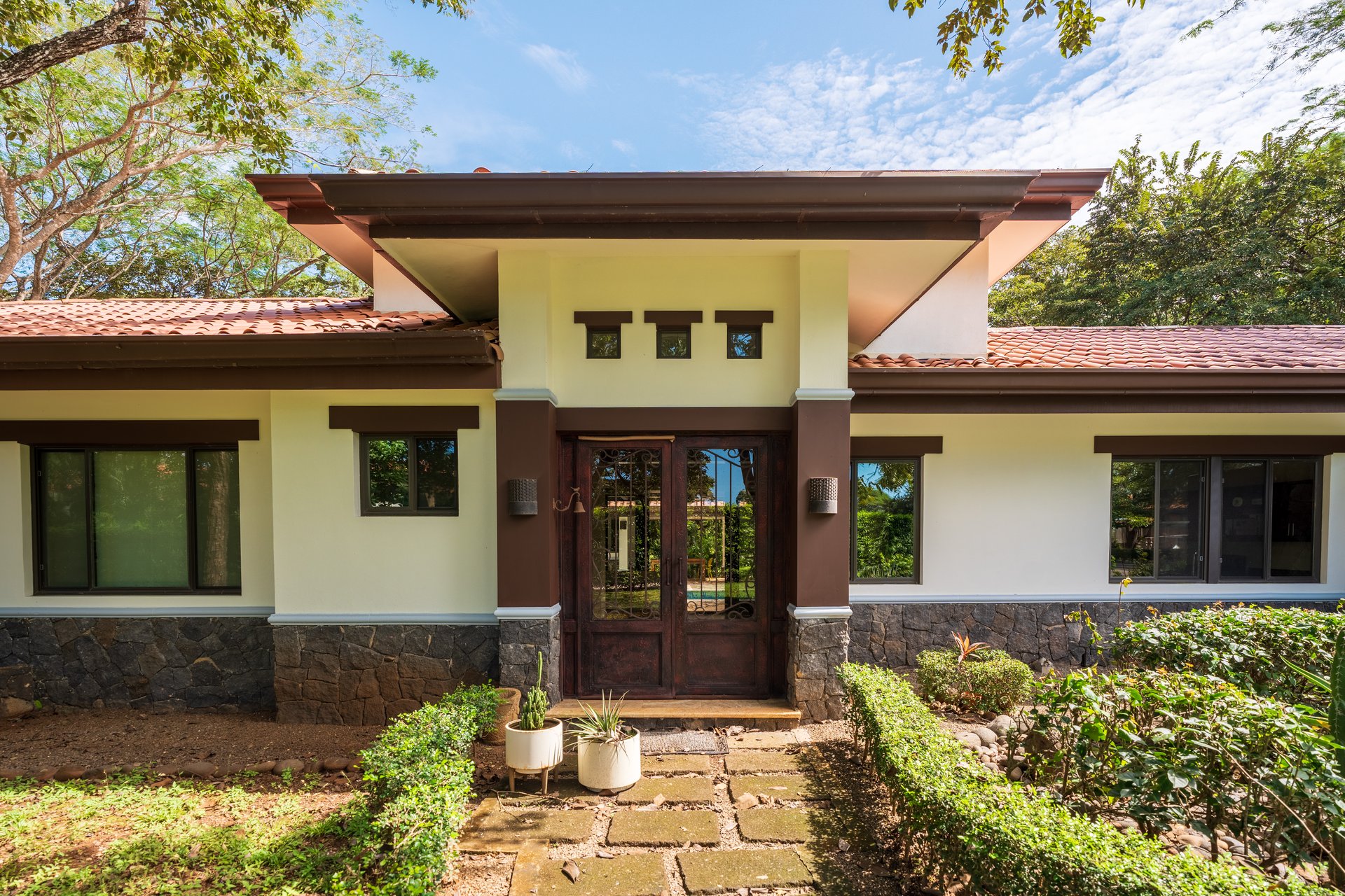 Casa Armonía | Elegant Spanish Colonial Retreat in Hacienda Pinilla