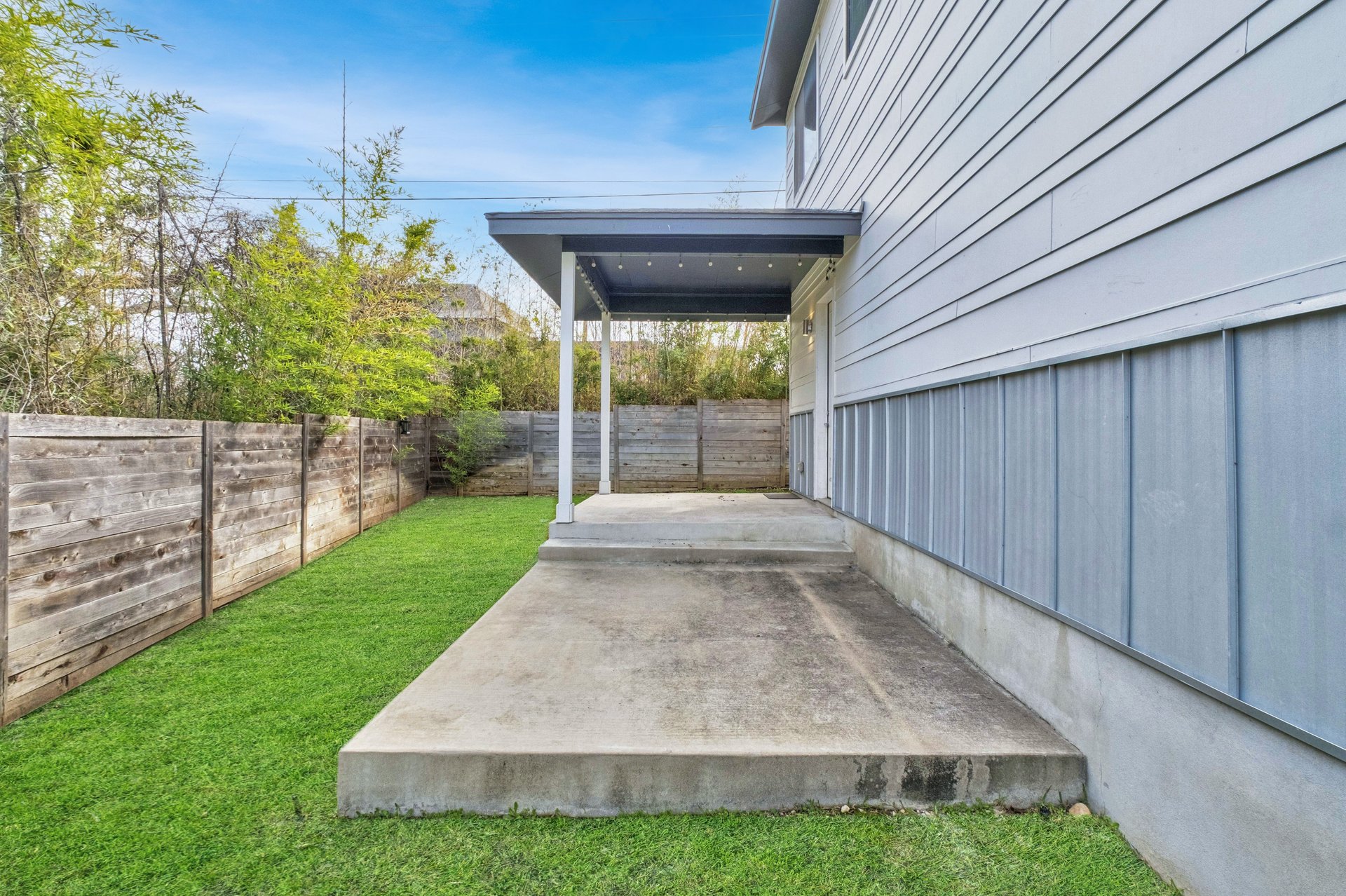 1118 Algarita Ave #2