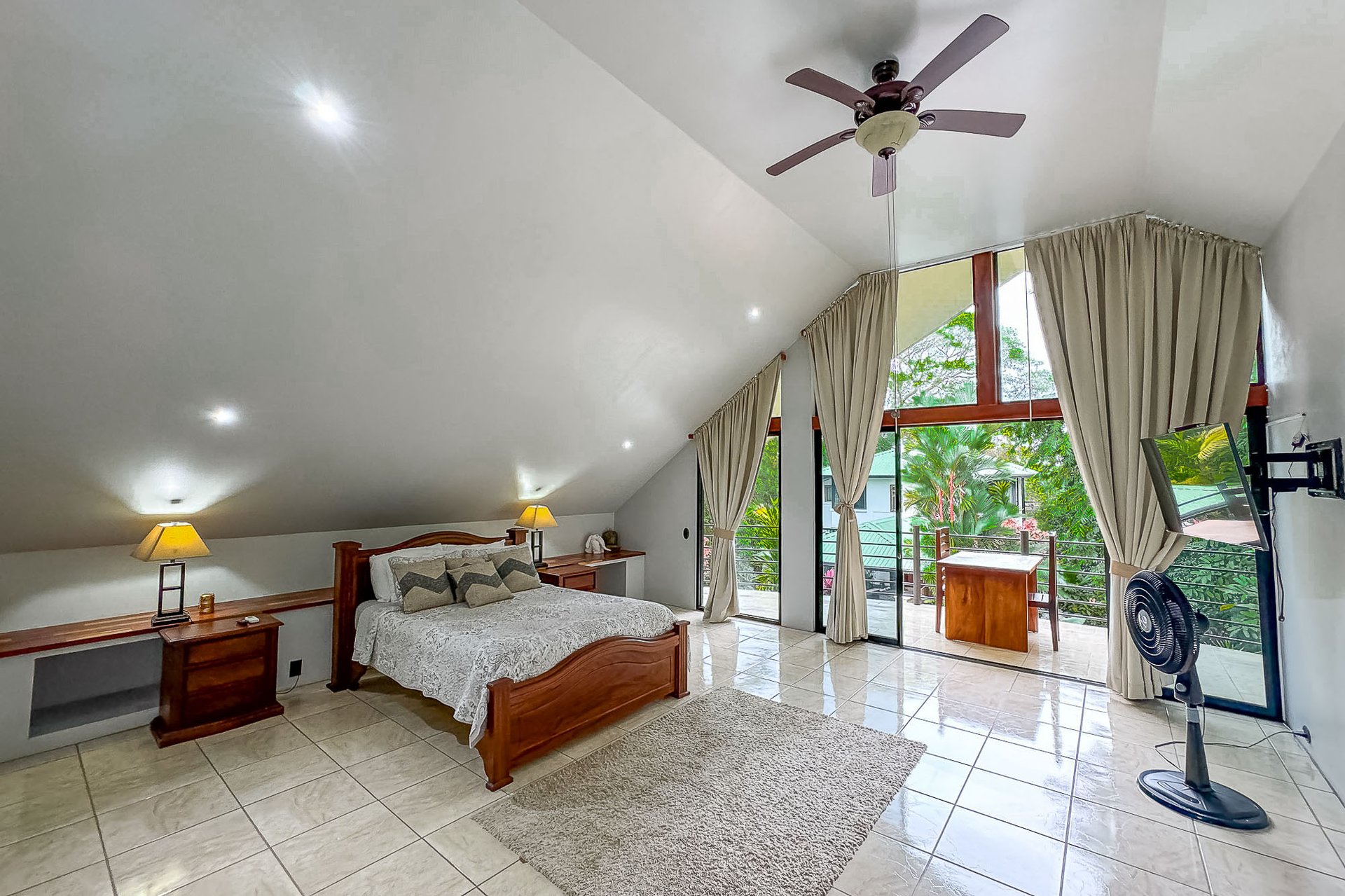 Affordable Home with a Pool in Manuel Antonio - 4 bedrooms