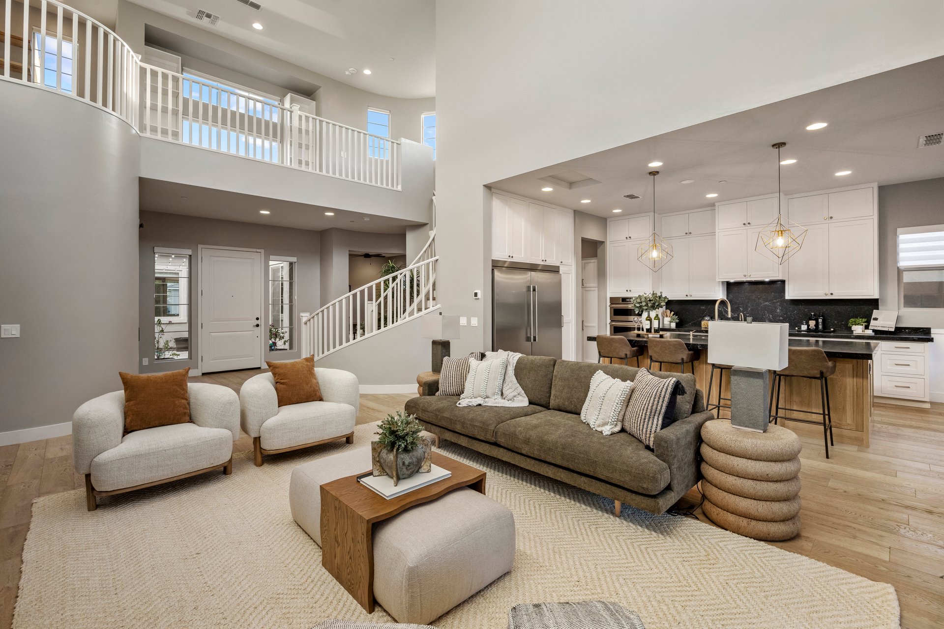 3020 E LOS GATOS Drive