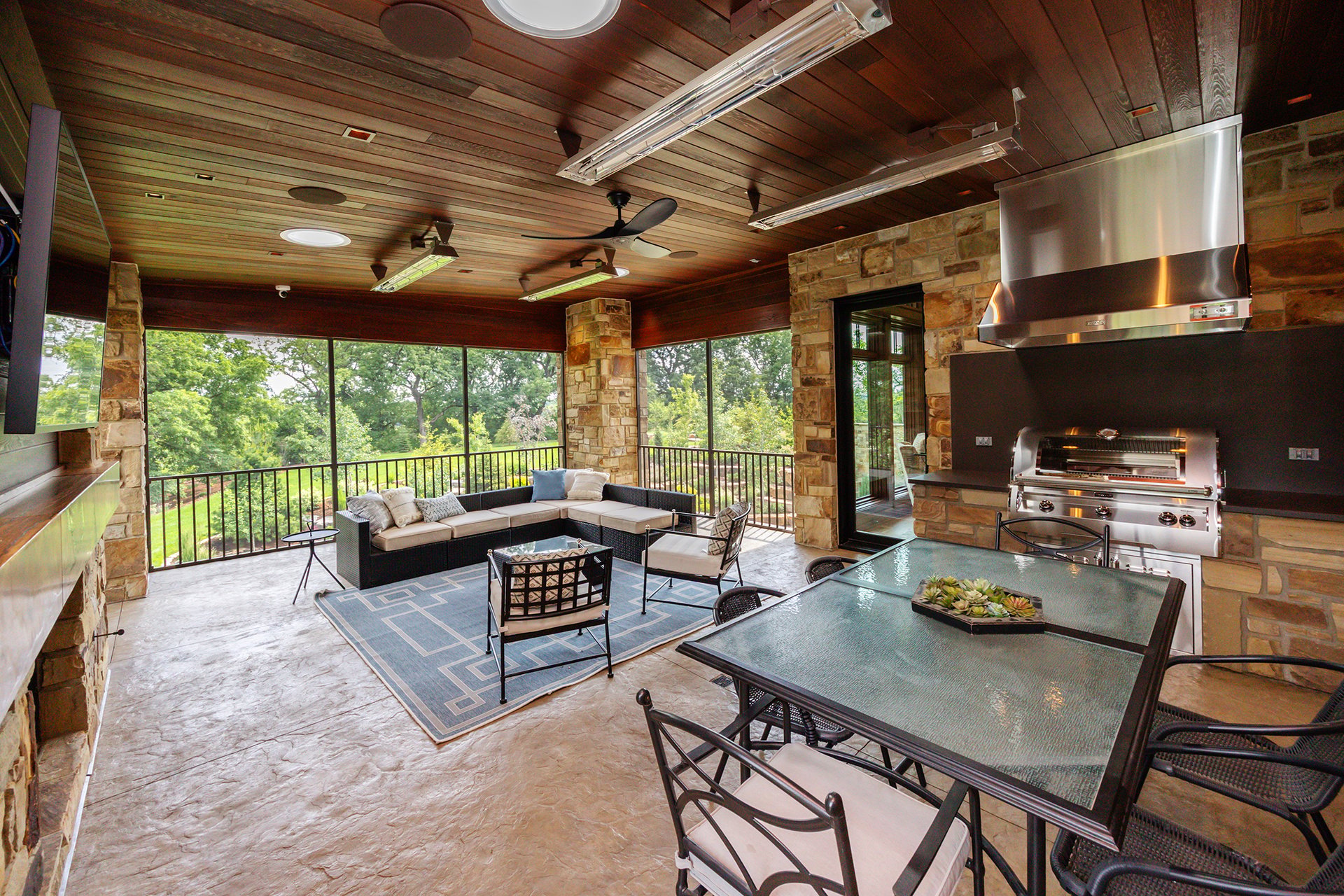 12870 Ridgeview Dr
