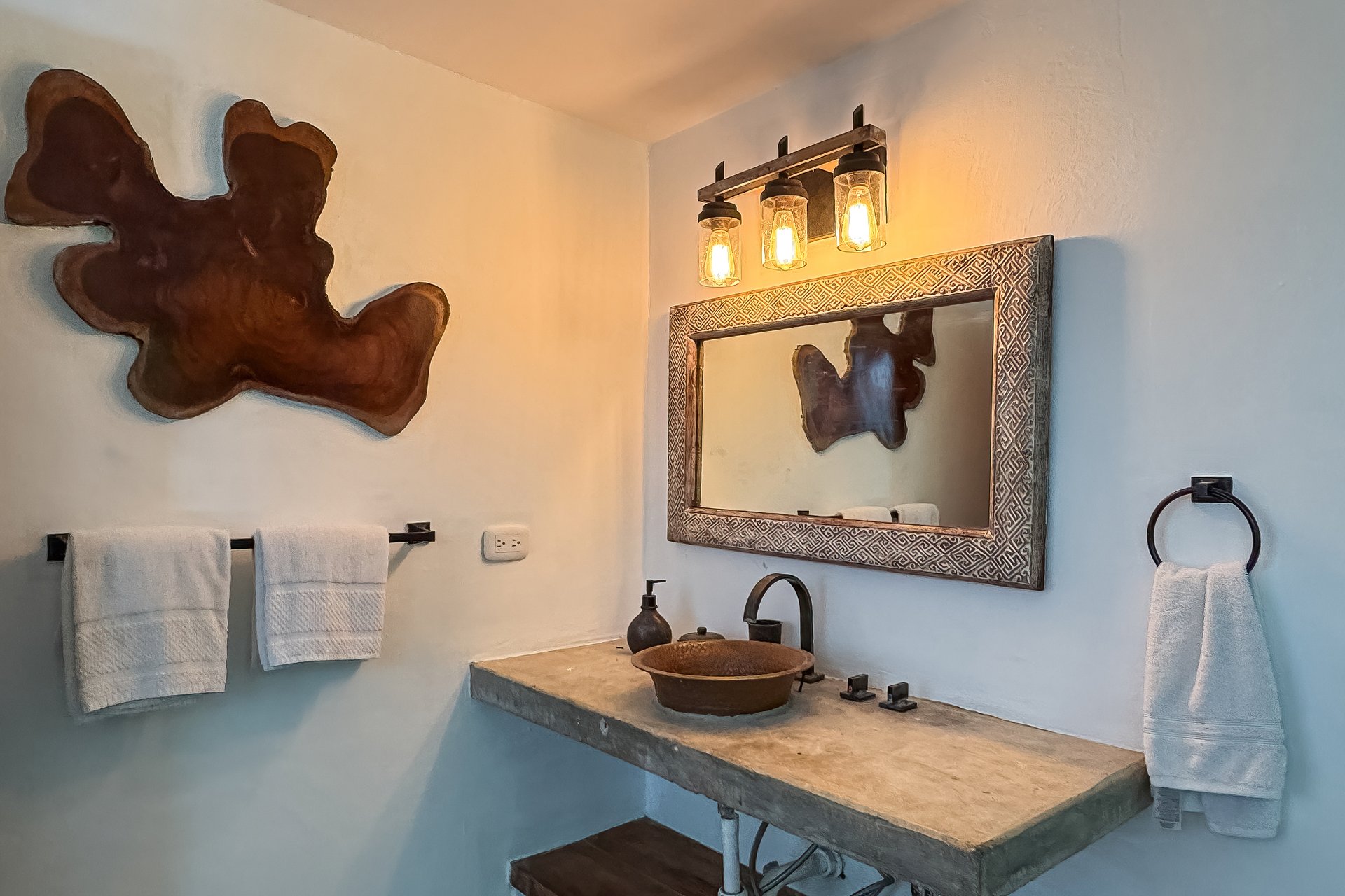 Casa Hermanas: Jungle Retreat with Pool, Guest Studio & Income Potential for Sale in Manuel Antonio