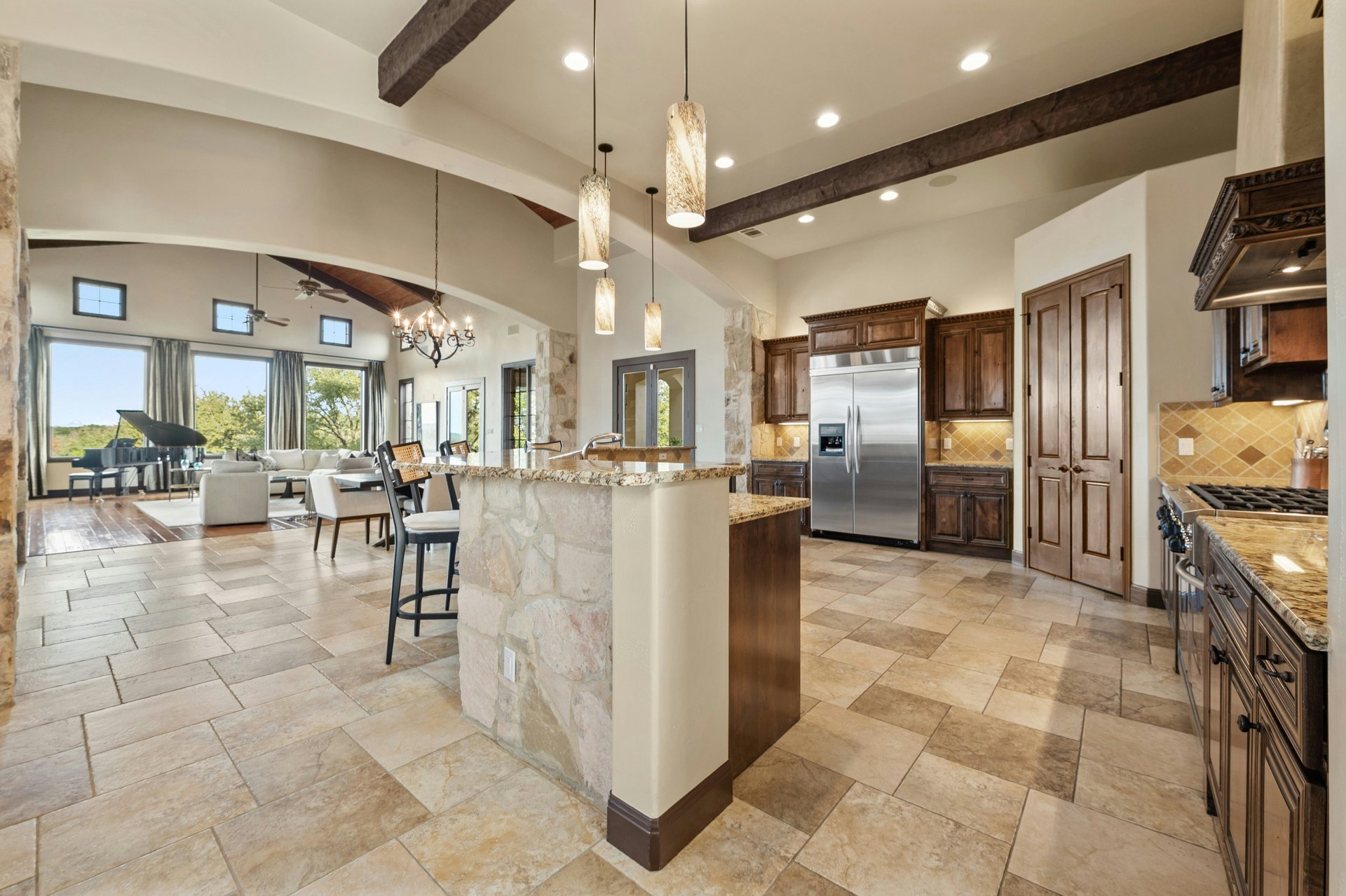 10213 Amwell Cove